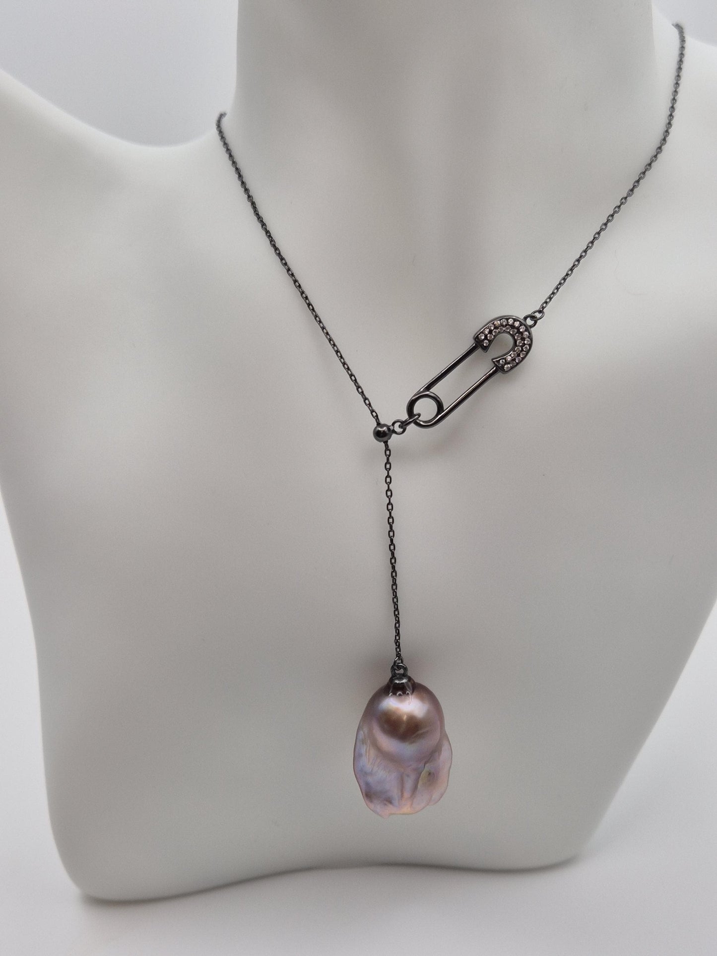 Black Safety Pin King Pearl Drop Necklace