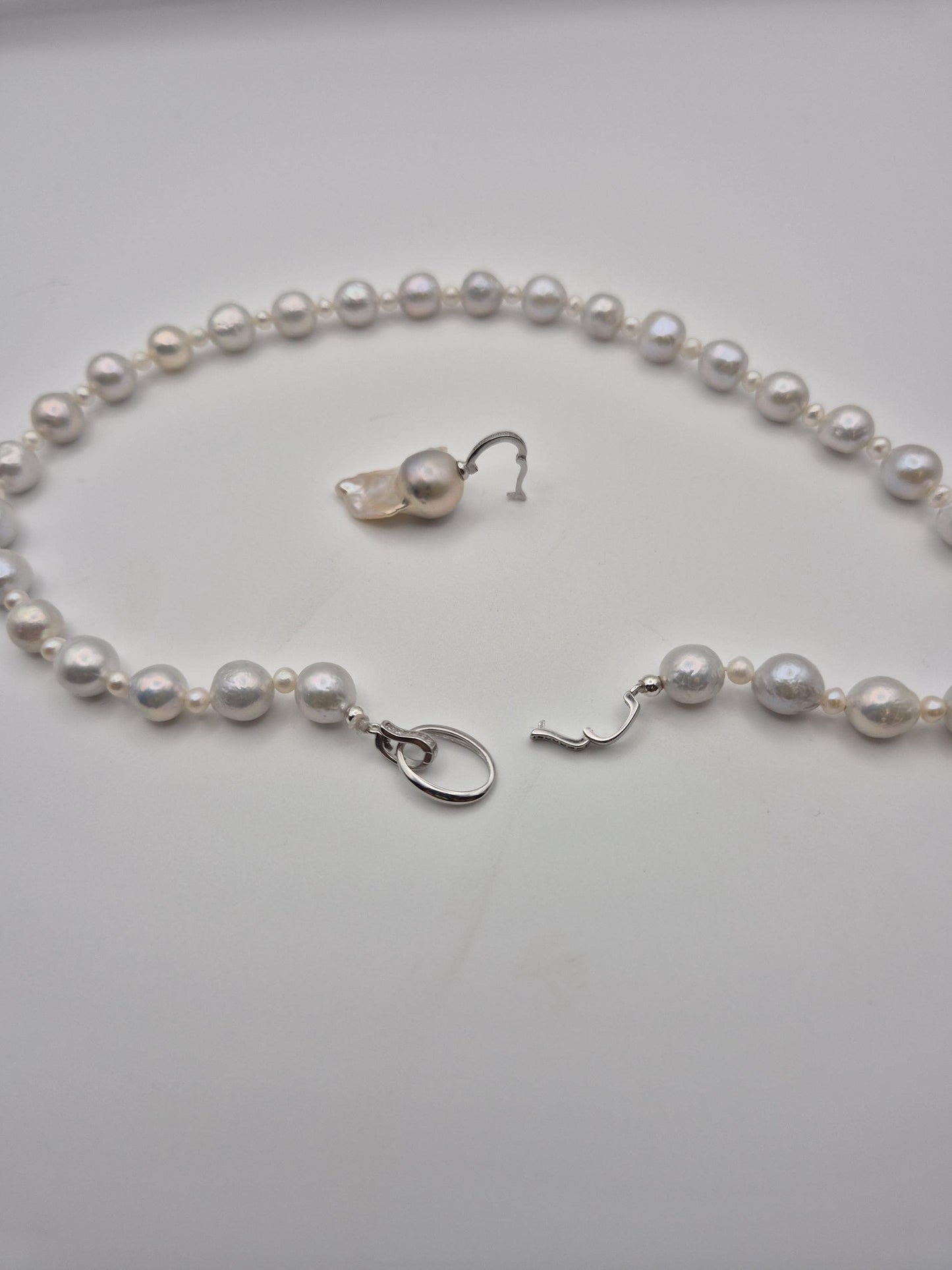 Multiple Wear Full String Pearl Choker With Detachable King Pearl Pendant