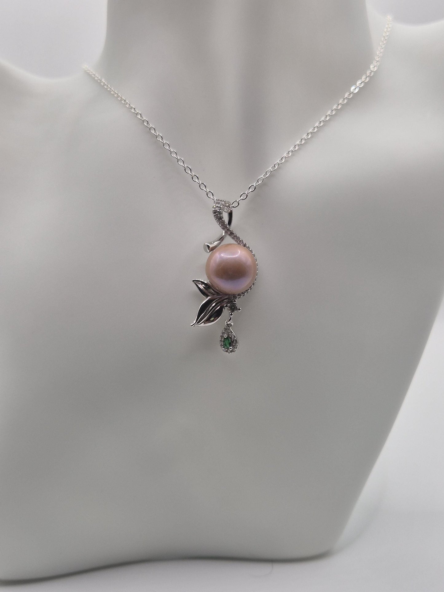Emerald Dewdrop Unique Colour Edison Pearl Pendant