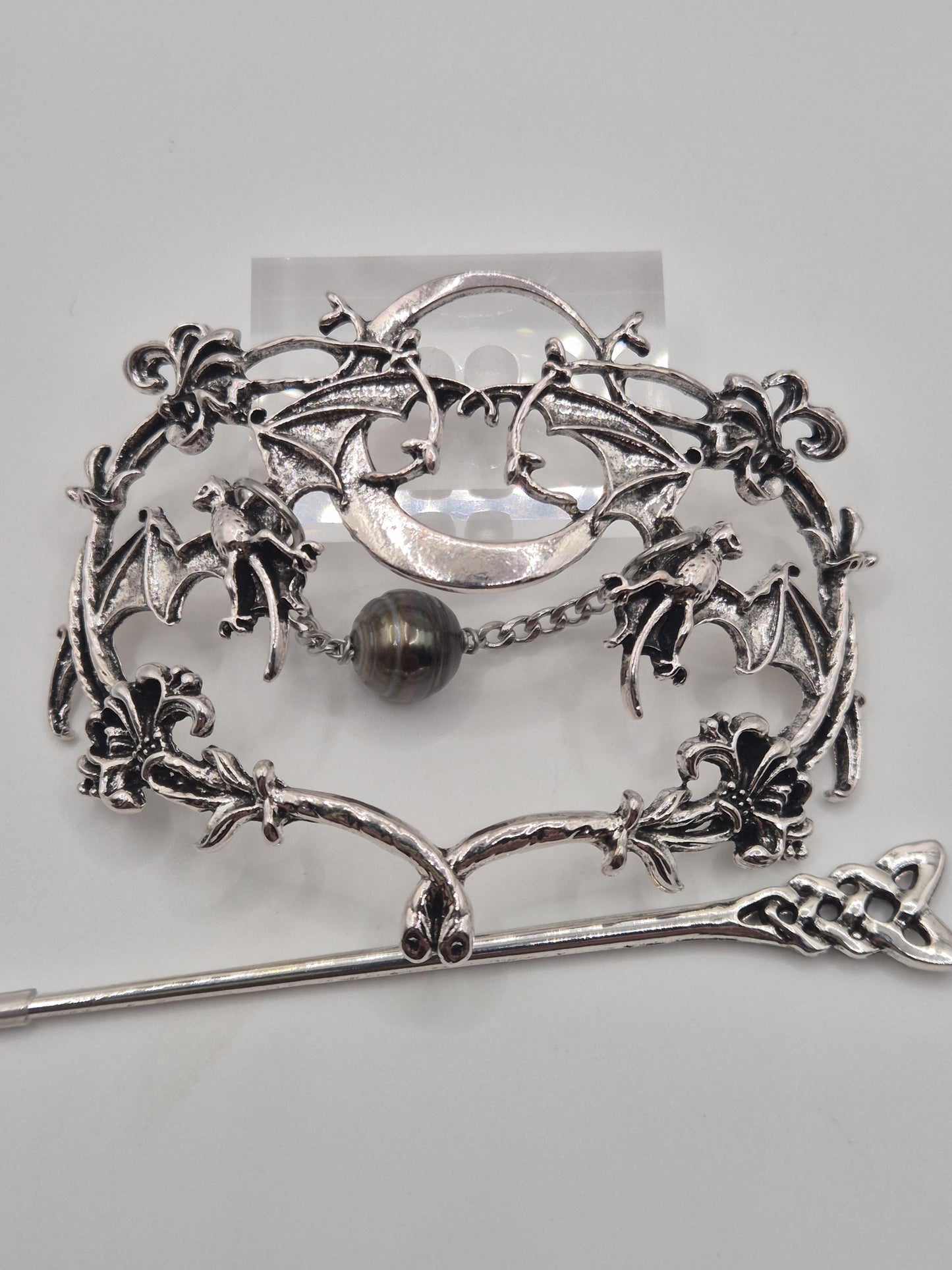 Lunar Bat Black Tahitian Hairpin