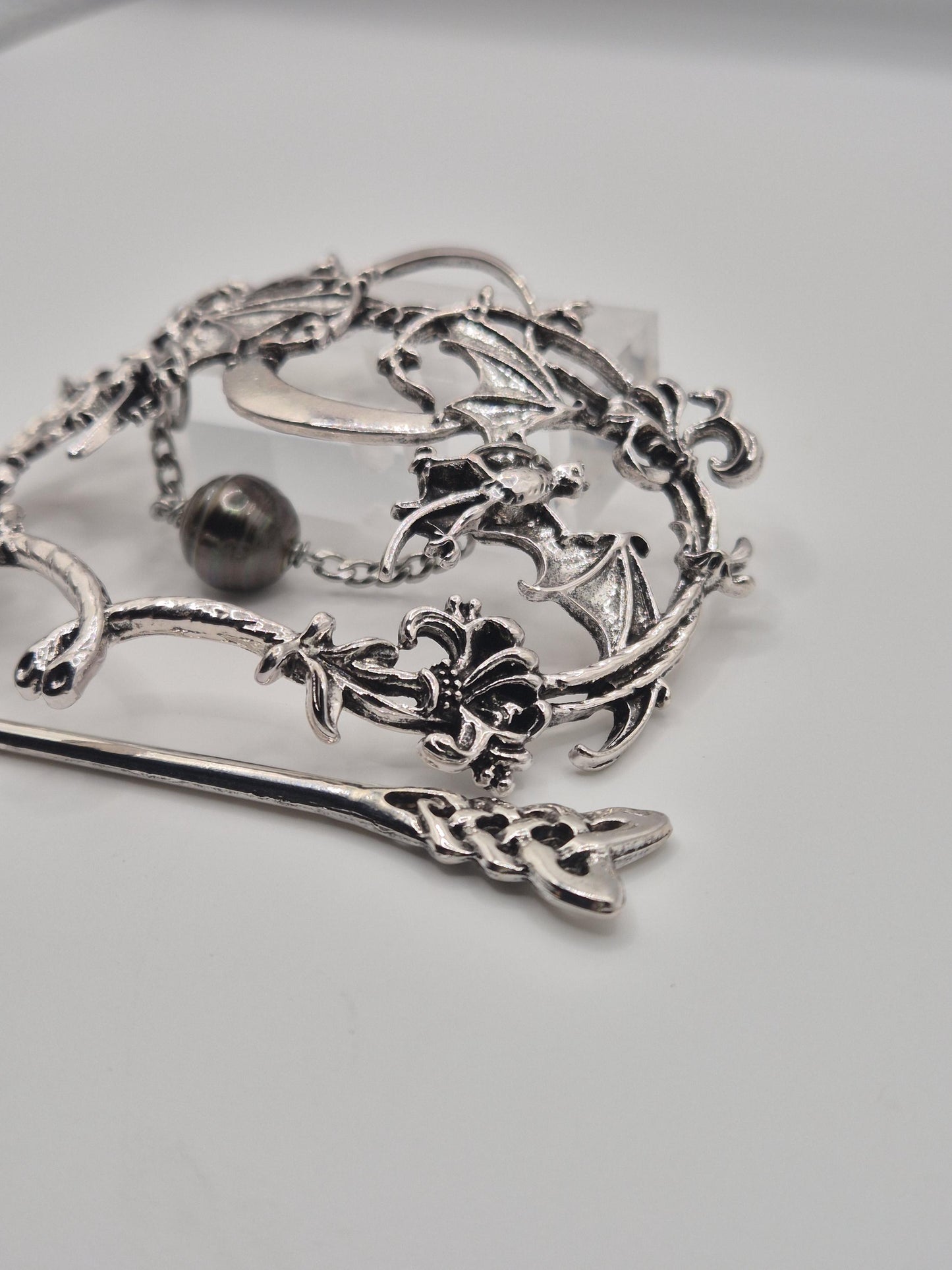 Lunar Bat Black Tahitian Hairpin