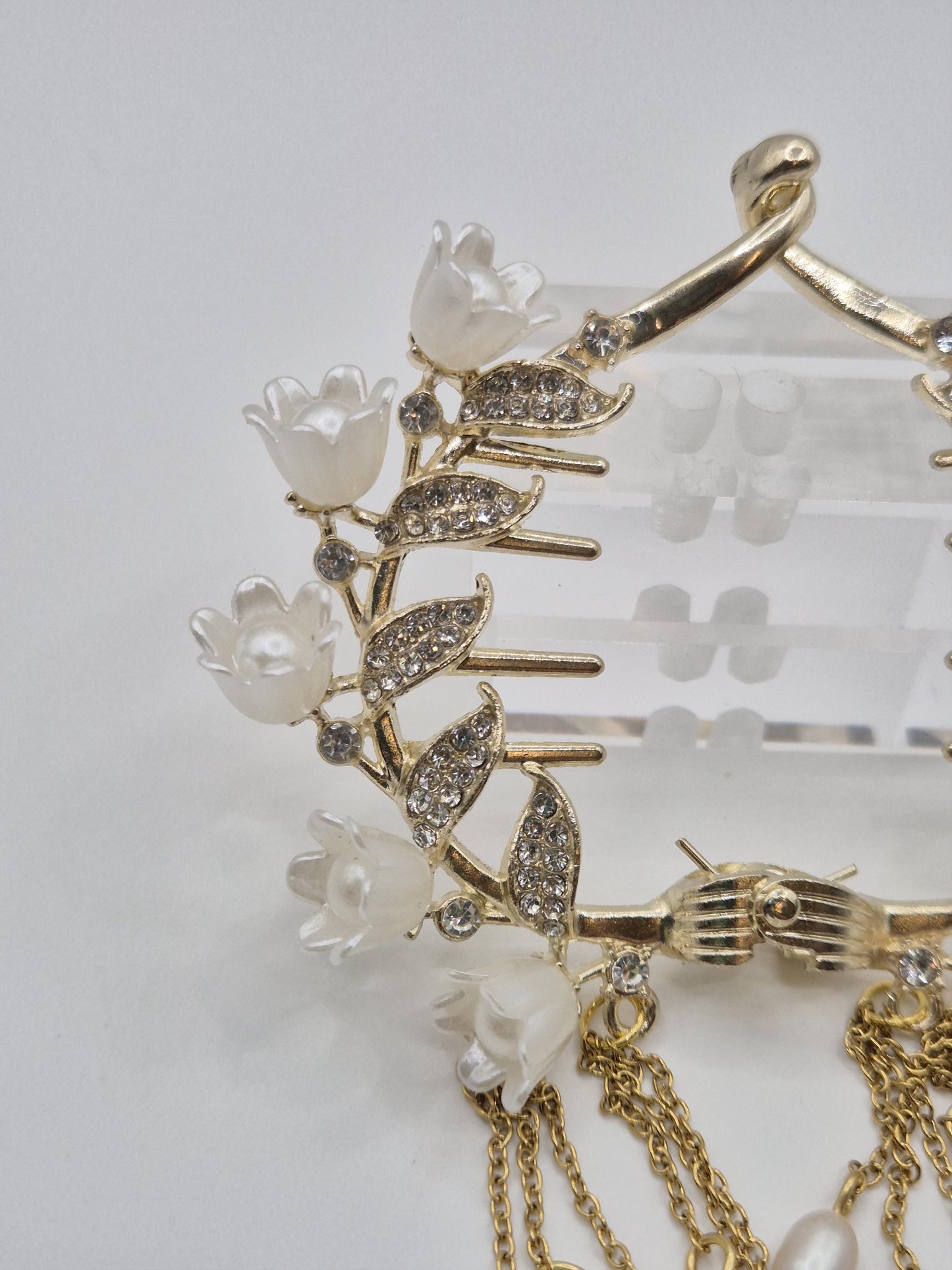 Blossoming Garland Multiple Pearl Hairpin