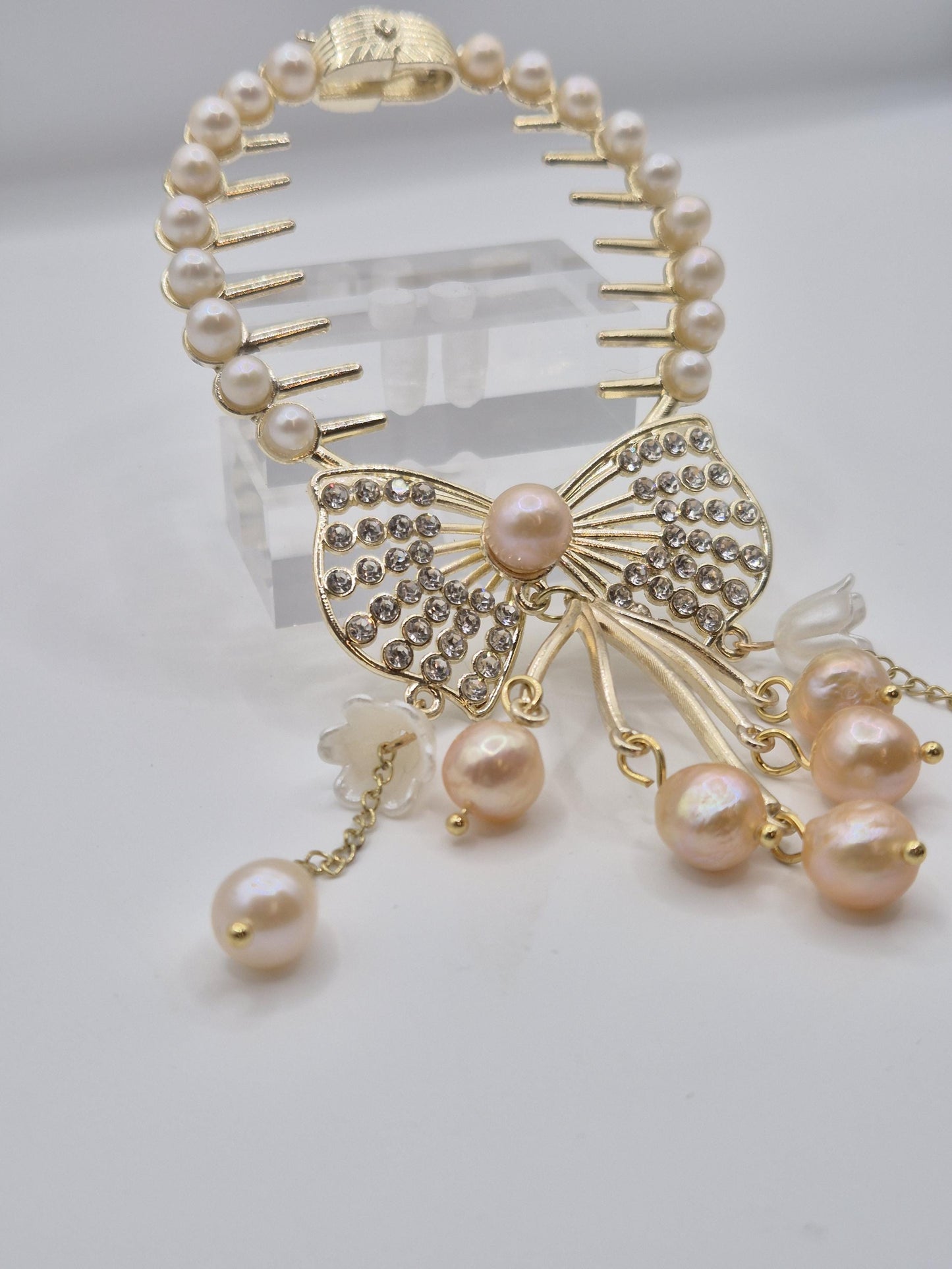 Gilded Bow Pearl Cascade Hair Comb