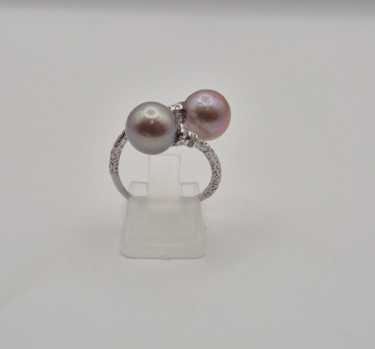 Double Edison Pearl Vintage Ring