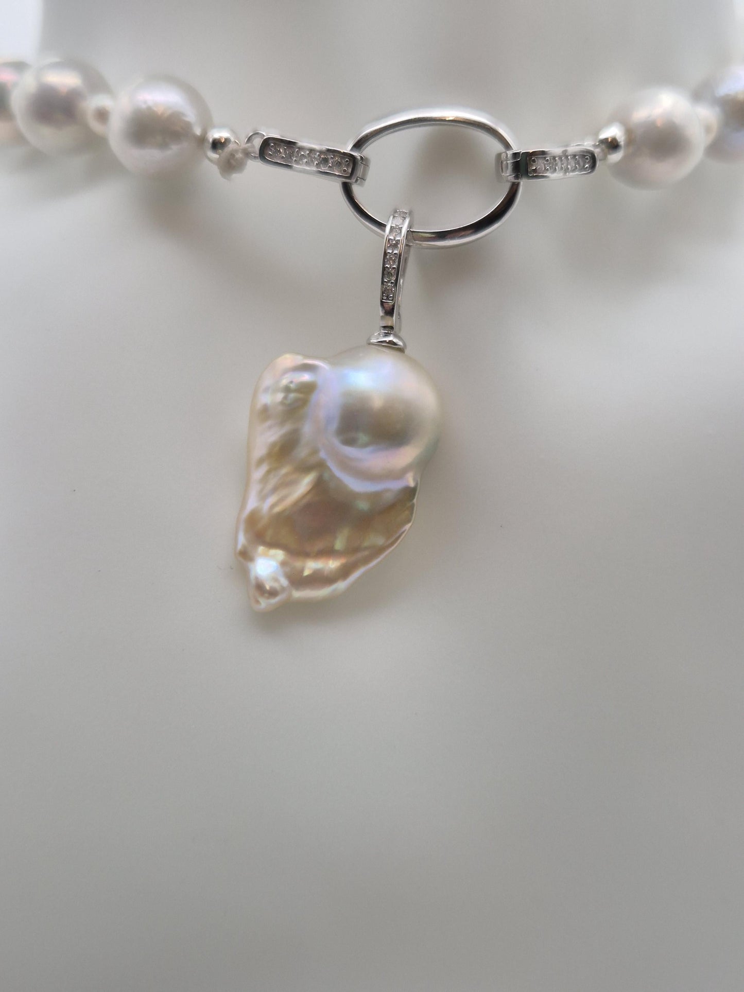 Multiple Wear Full String Pearl Choker With Detachable King Pearl Pendant