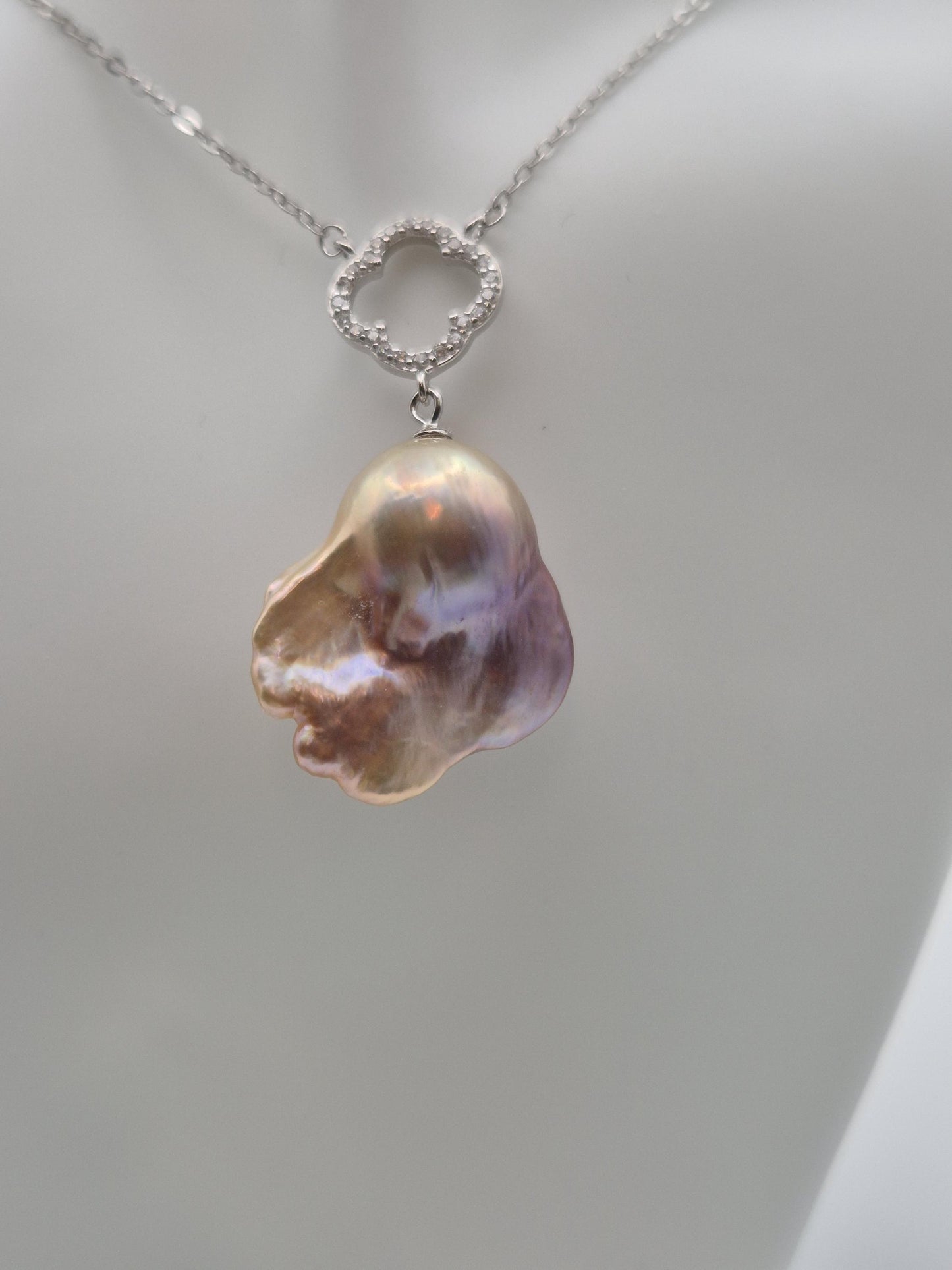 Sterling Silver Sparkle Clover King Pearl Drop Necklace