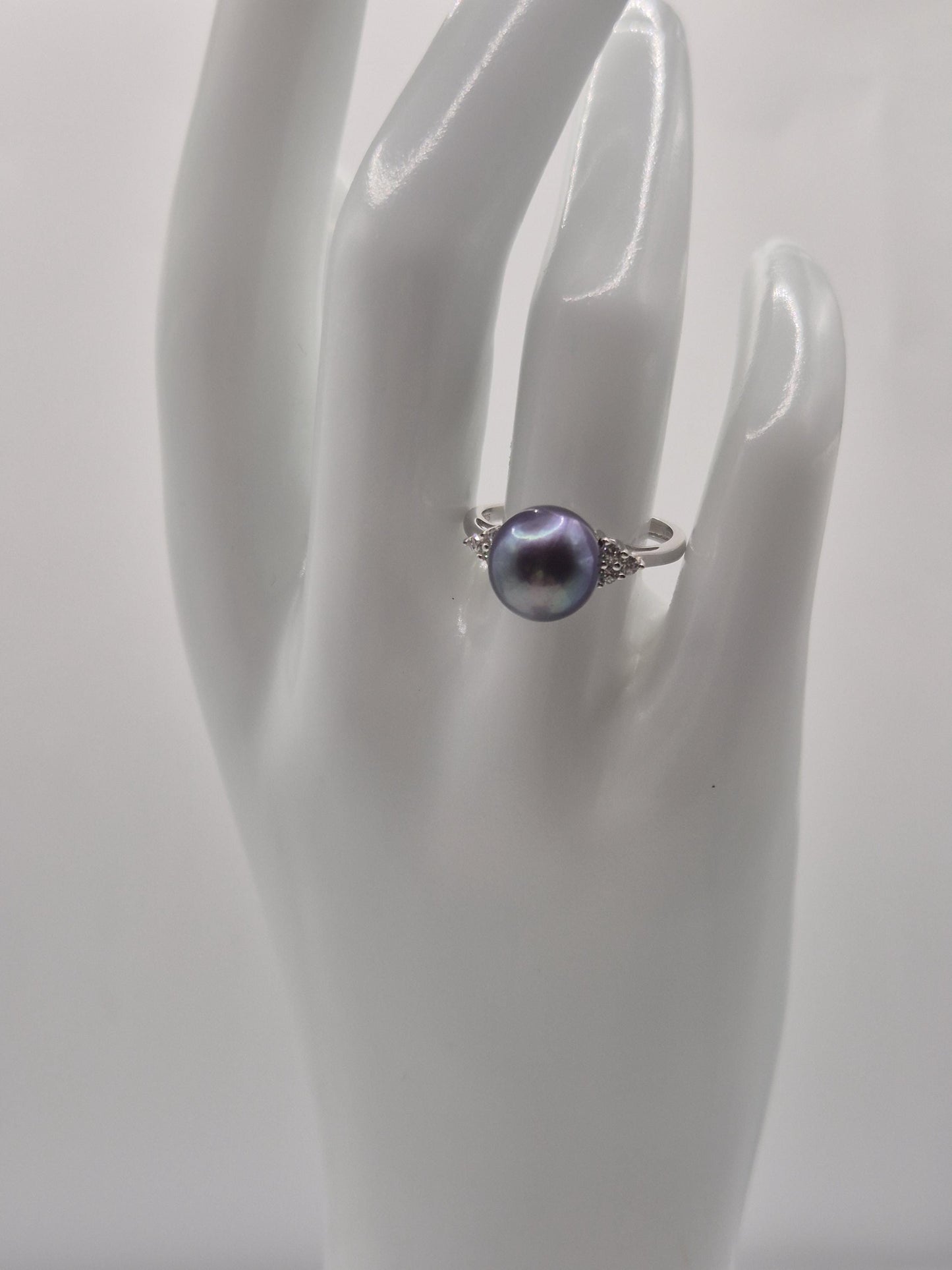 Mystic Midnight Lustre Pearl Ring