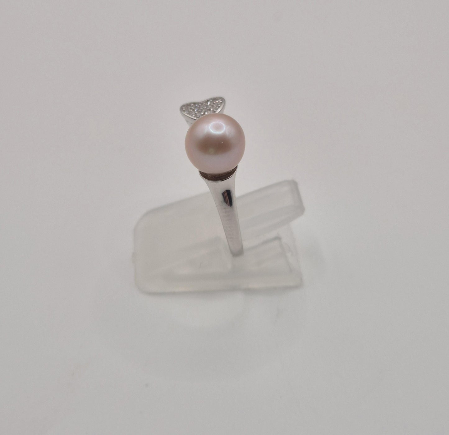 Heart & Pearl Embrace Ring