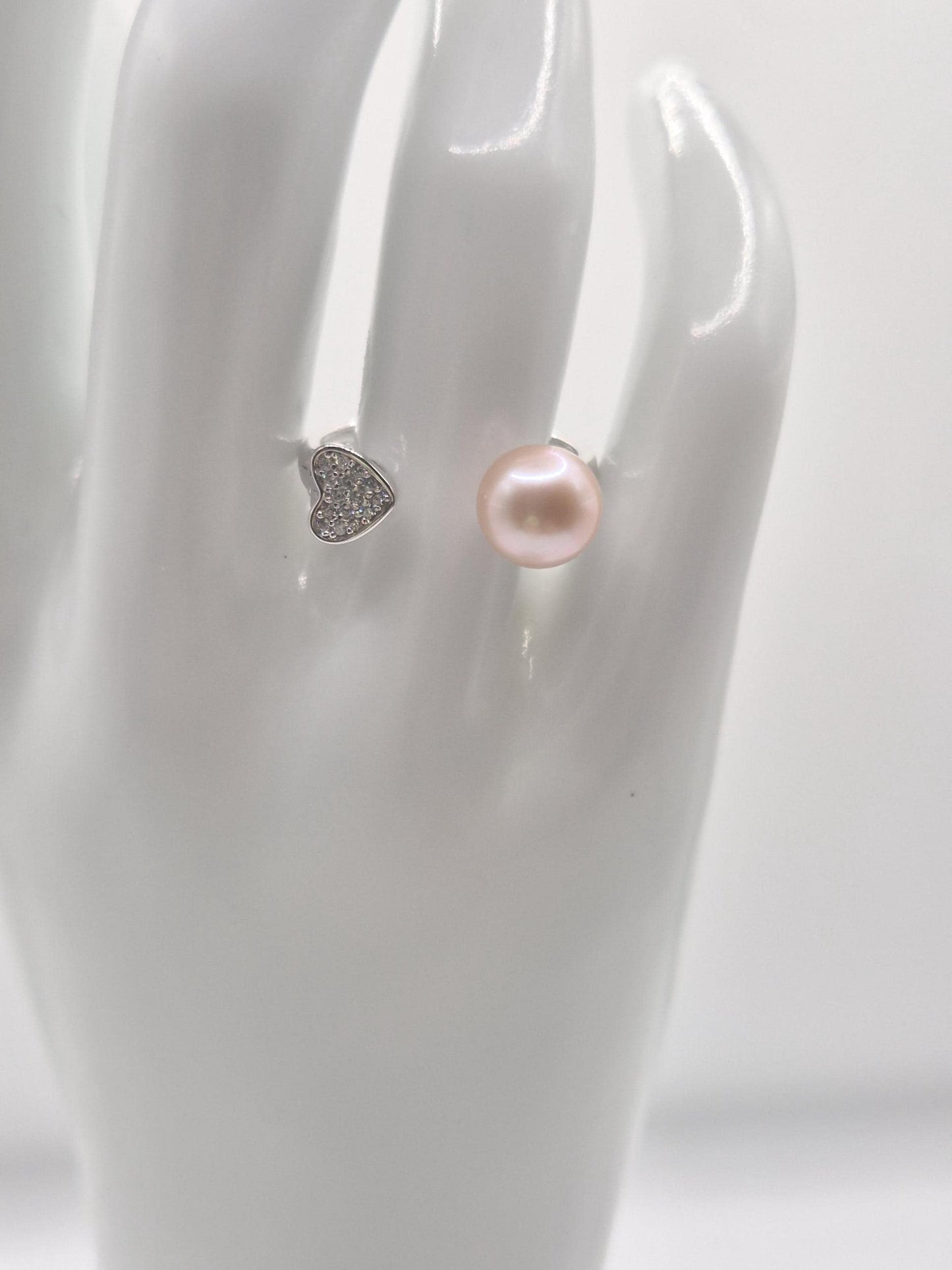 Heart & Pearl Embrace Ring