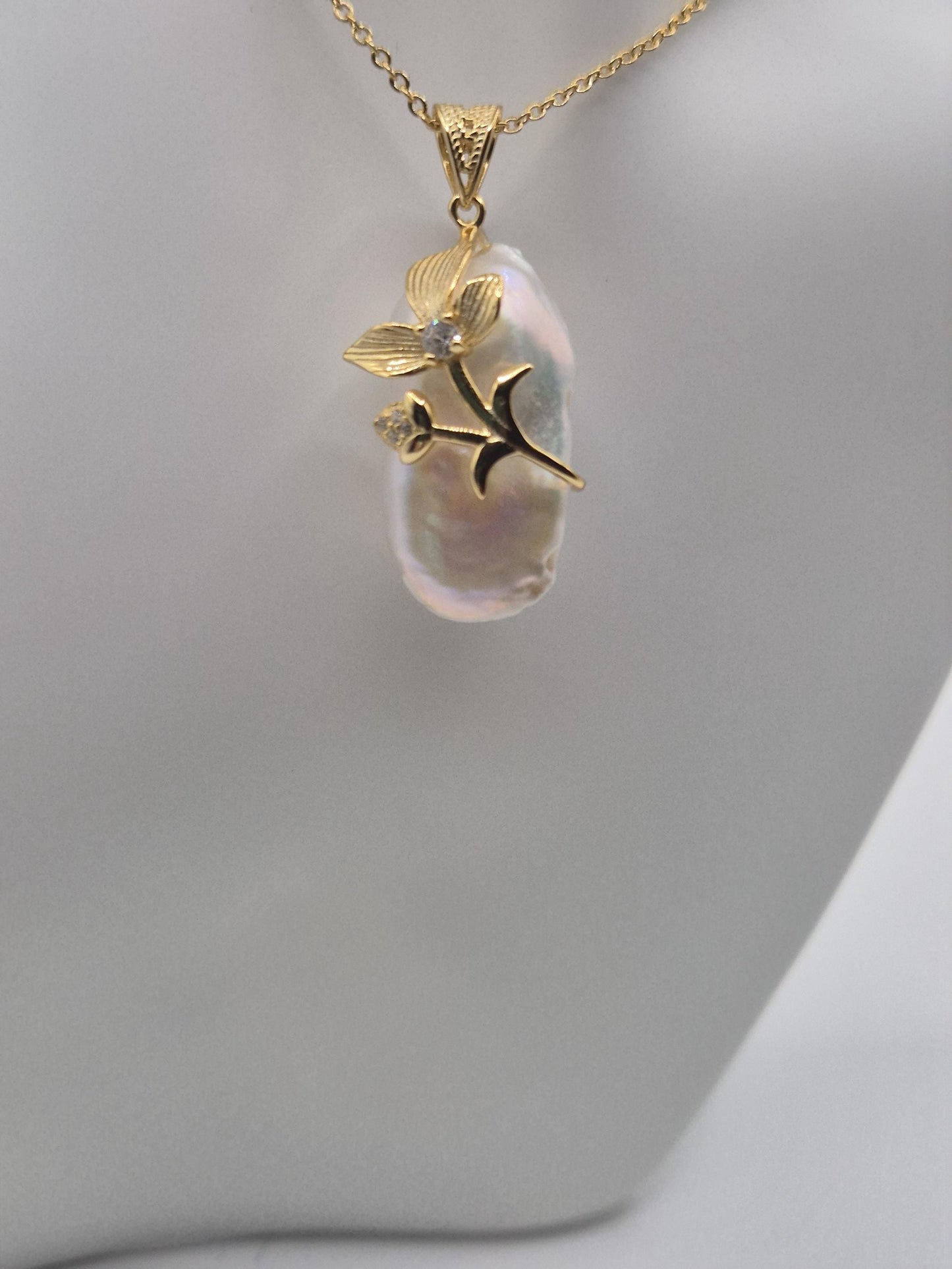 Golden Blossom King Pearl Pendant