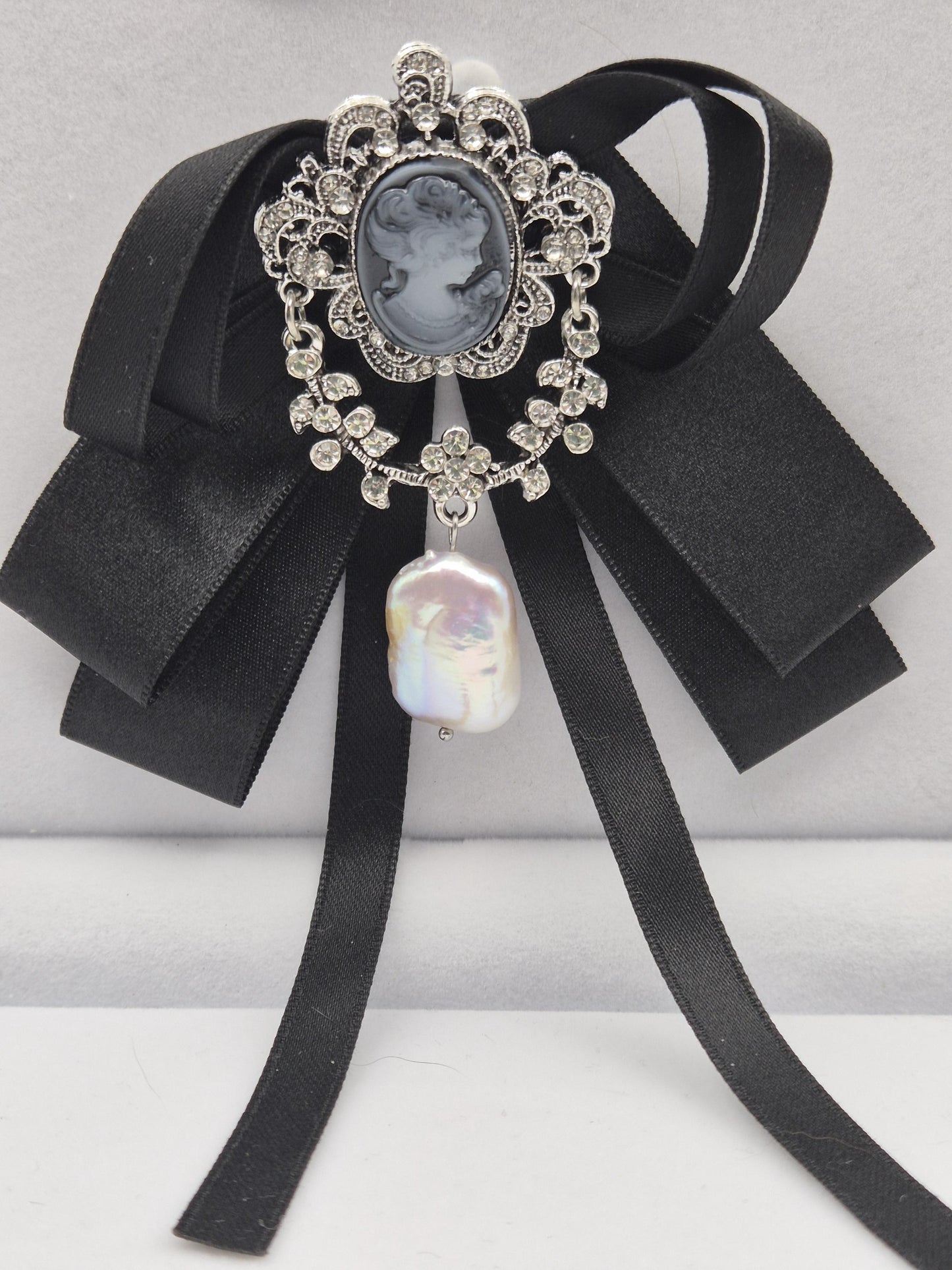 Pearl Cameo Brooch & Neck Tie