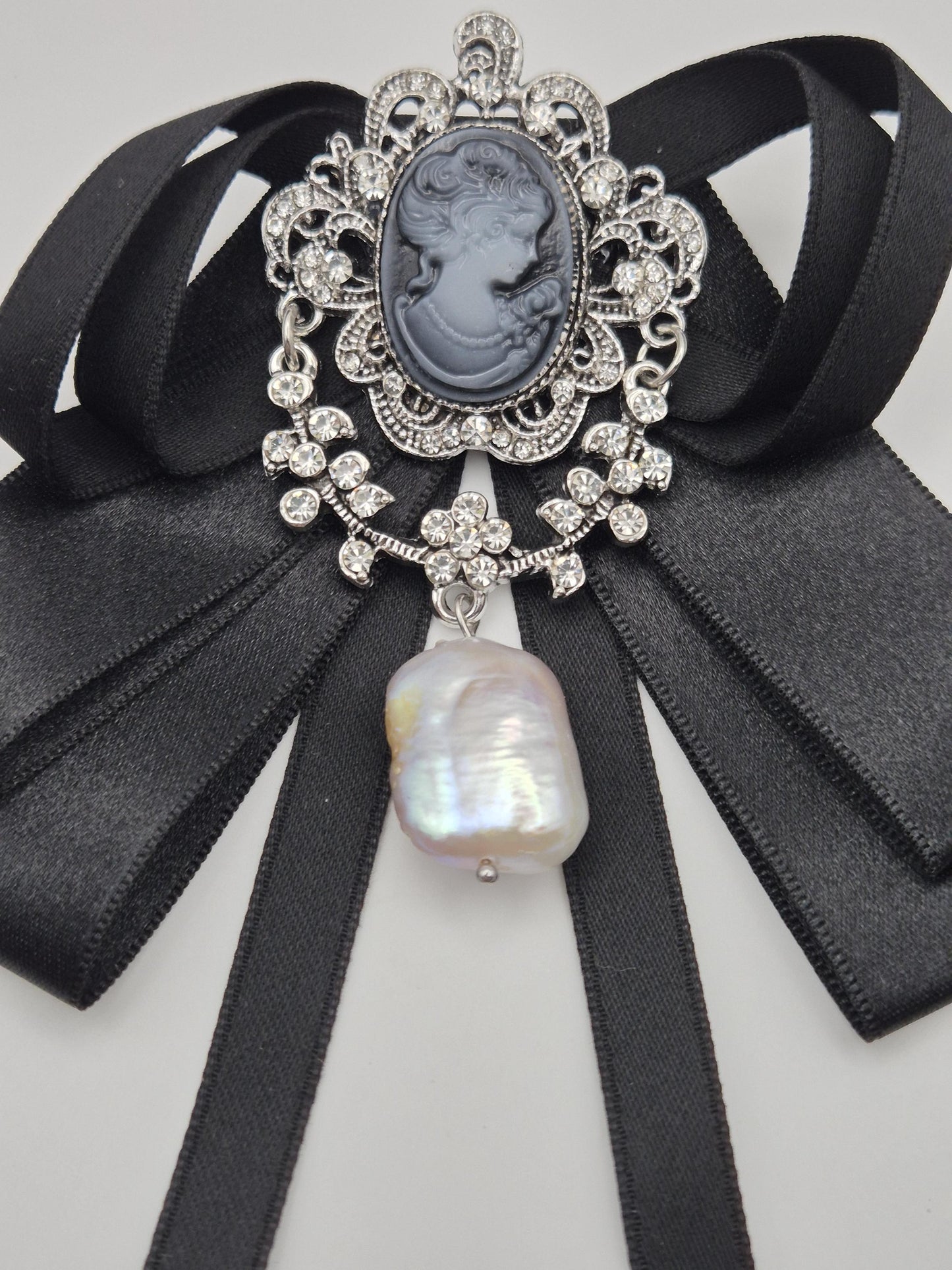 Pearl Cameo Brooch & Neck Tie