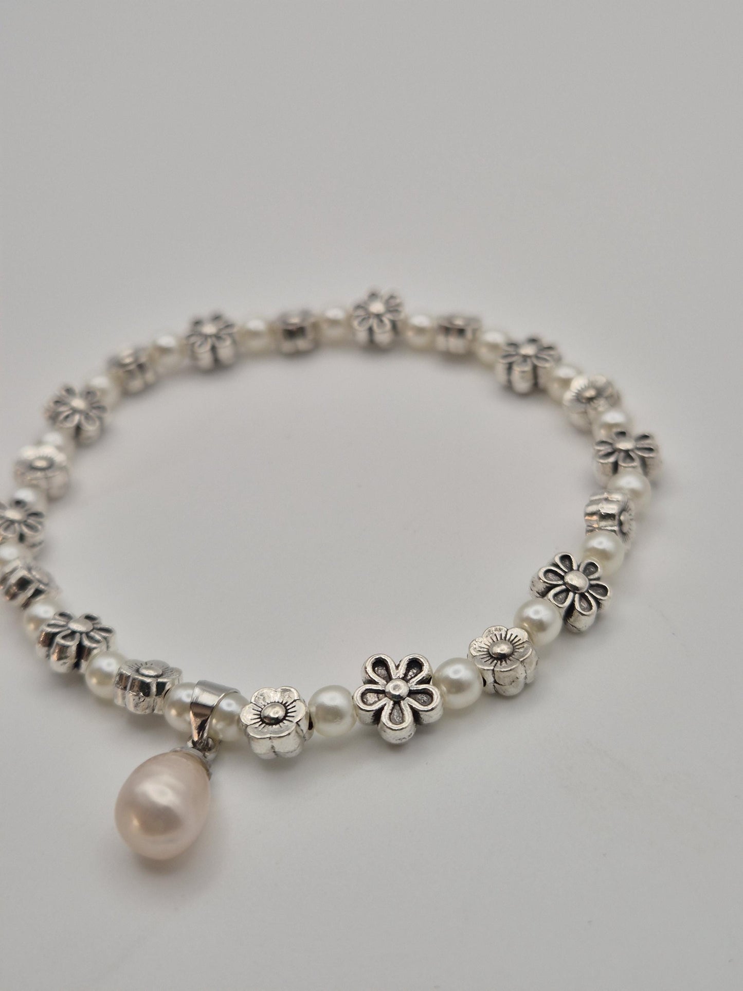 Flower Power Pearl Kids Bracelet
