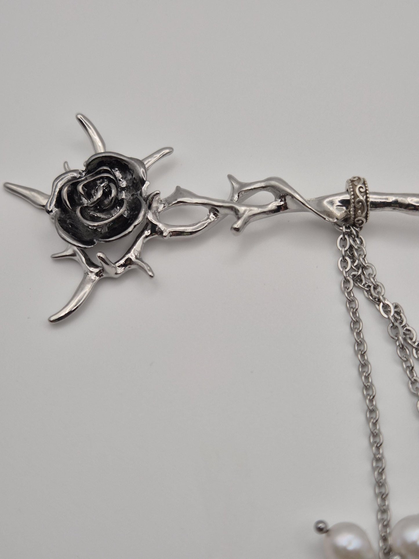 The Thorny Rose Multiple Pearl Hair Pin