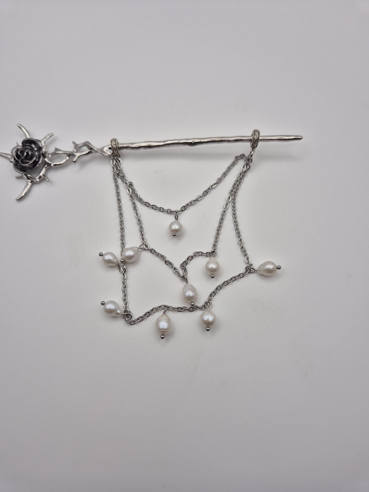 The Thorny Rose Multiple Pearl Hair Pin