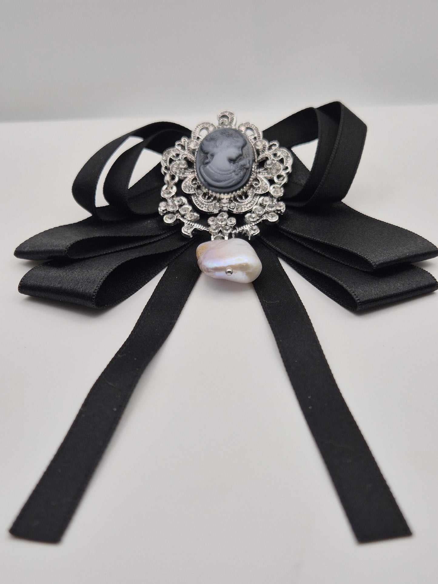 Pearl Cameo Brooch & Neck Tie
