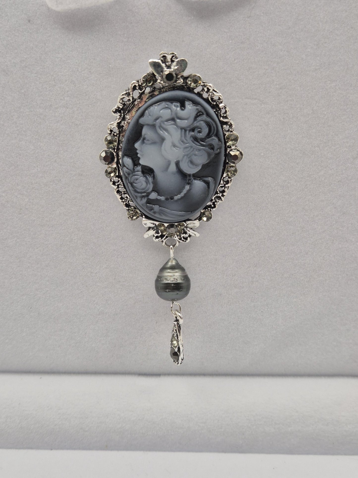 Vintage Pearl Cameo Brooch with Black Tahitian Pearl