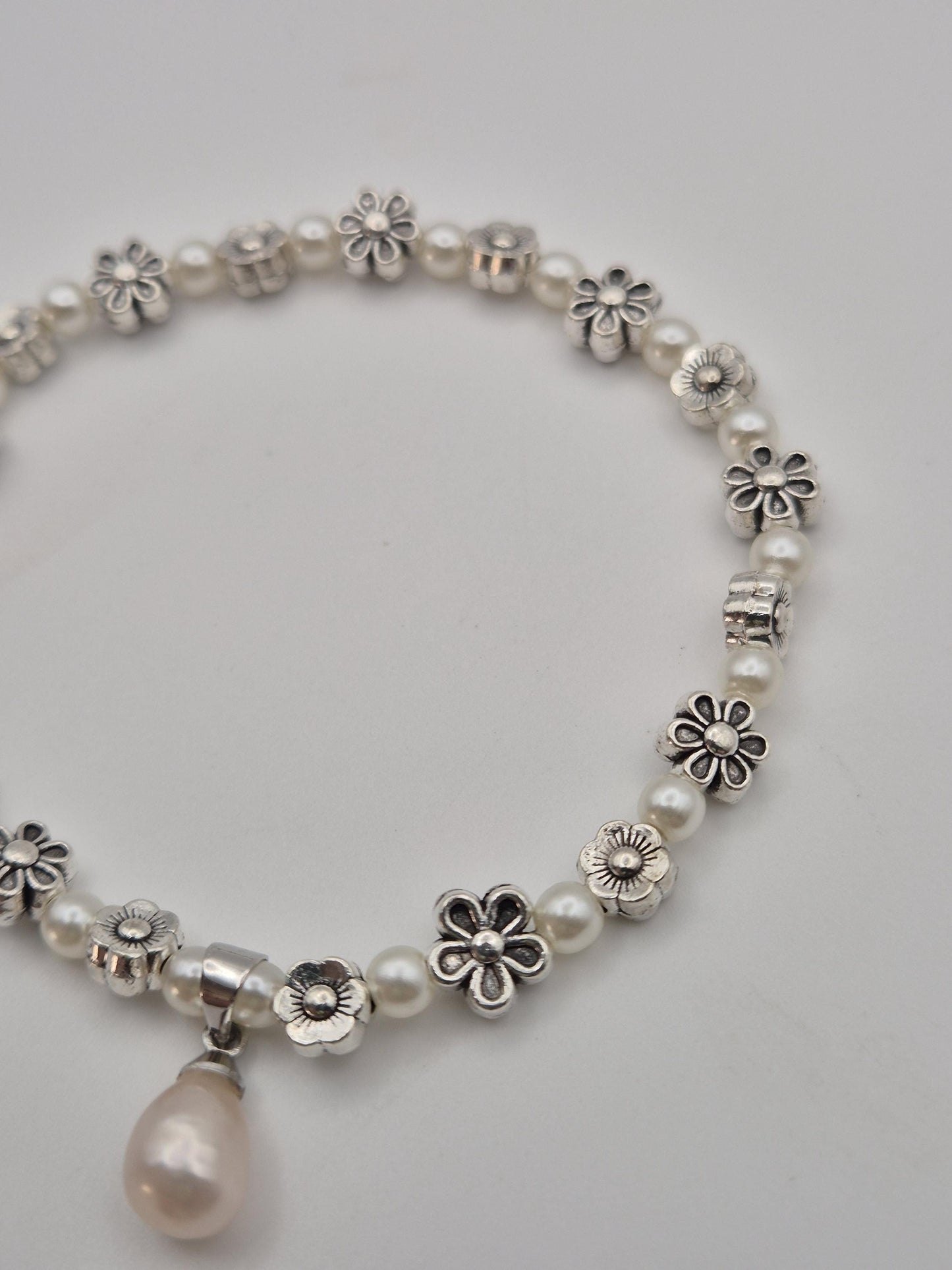 Flower Power Pearl Kids Bracelet
