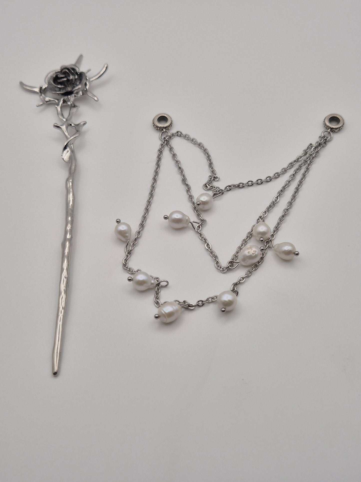 The Thorny Rose Multiple Pearl Hair Pin
