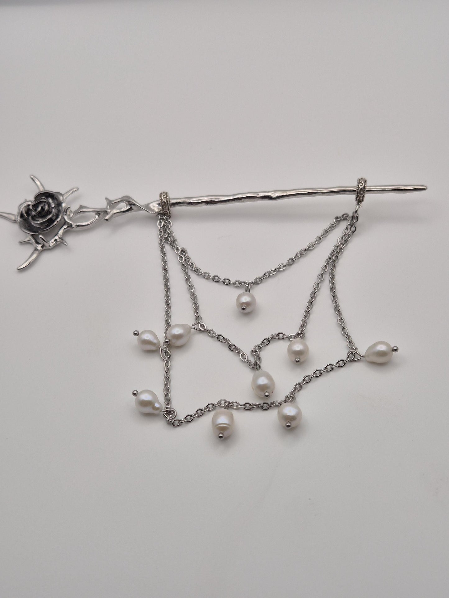 The Thorny Rose Multiple Pearl Hair Pin