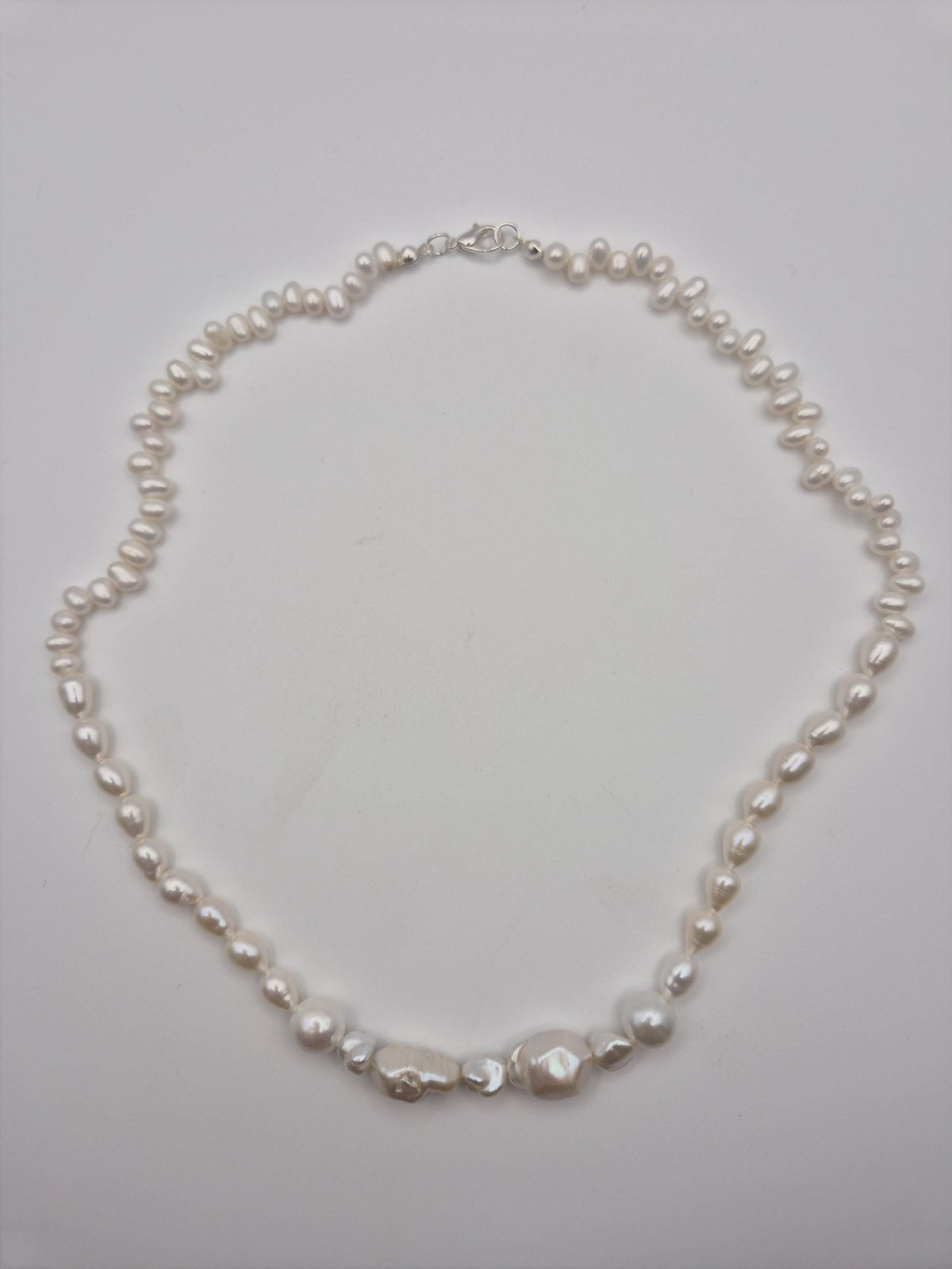 The Classical Full String Pearl Necklace