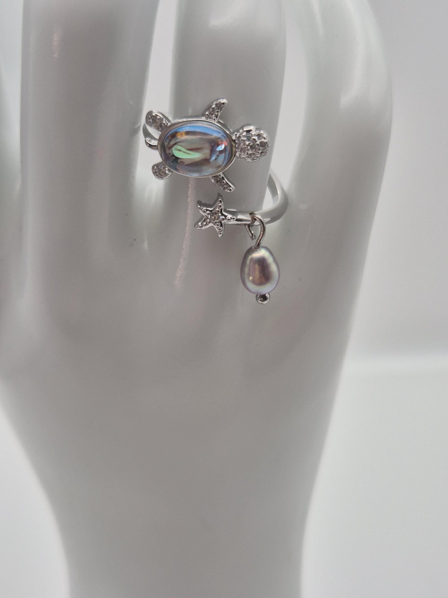 Opalescent Turtle Mini Pearl Ring