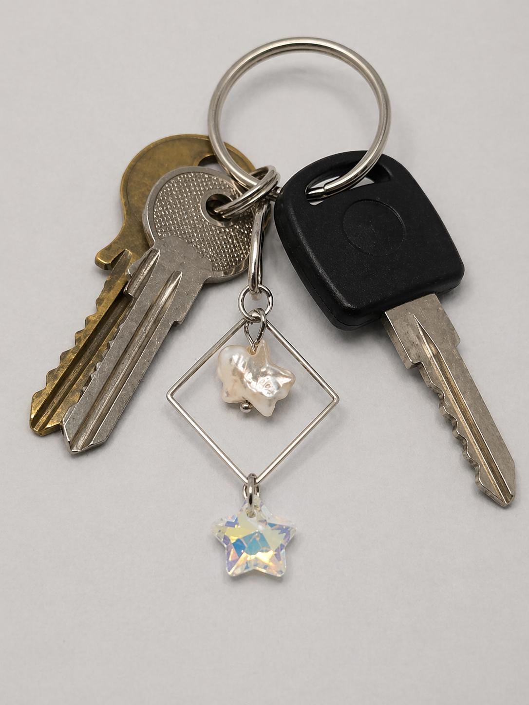 Shimmering Star Pearl Keychain