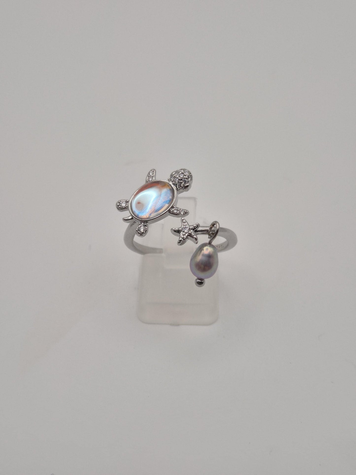 Opalescent Turtle Mini Pearl Ring