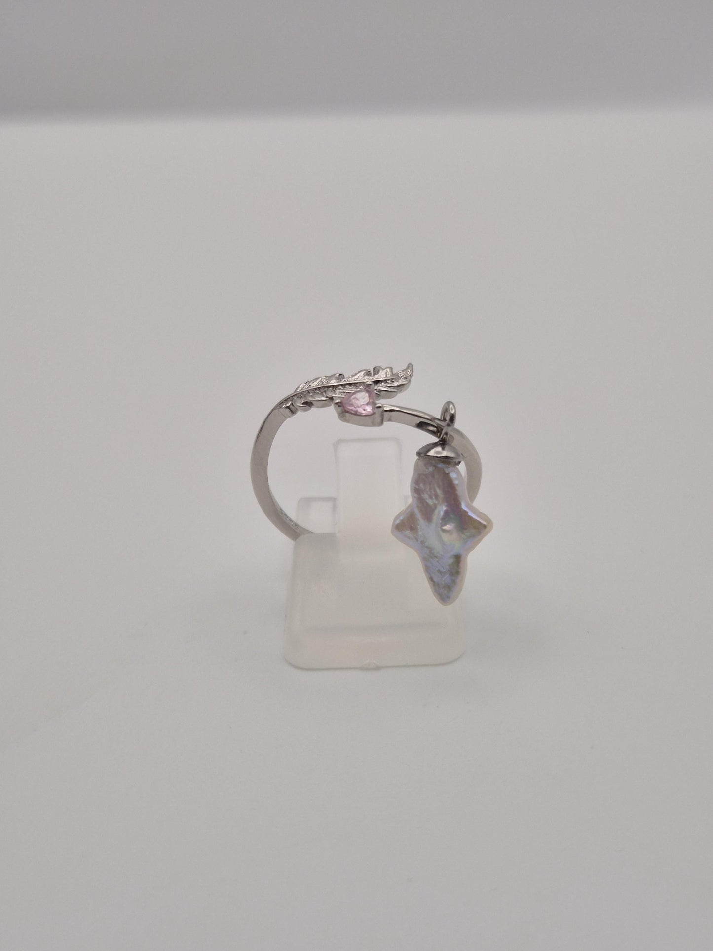 Feather Ring with Northern Star Pearl
