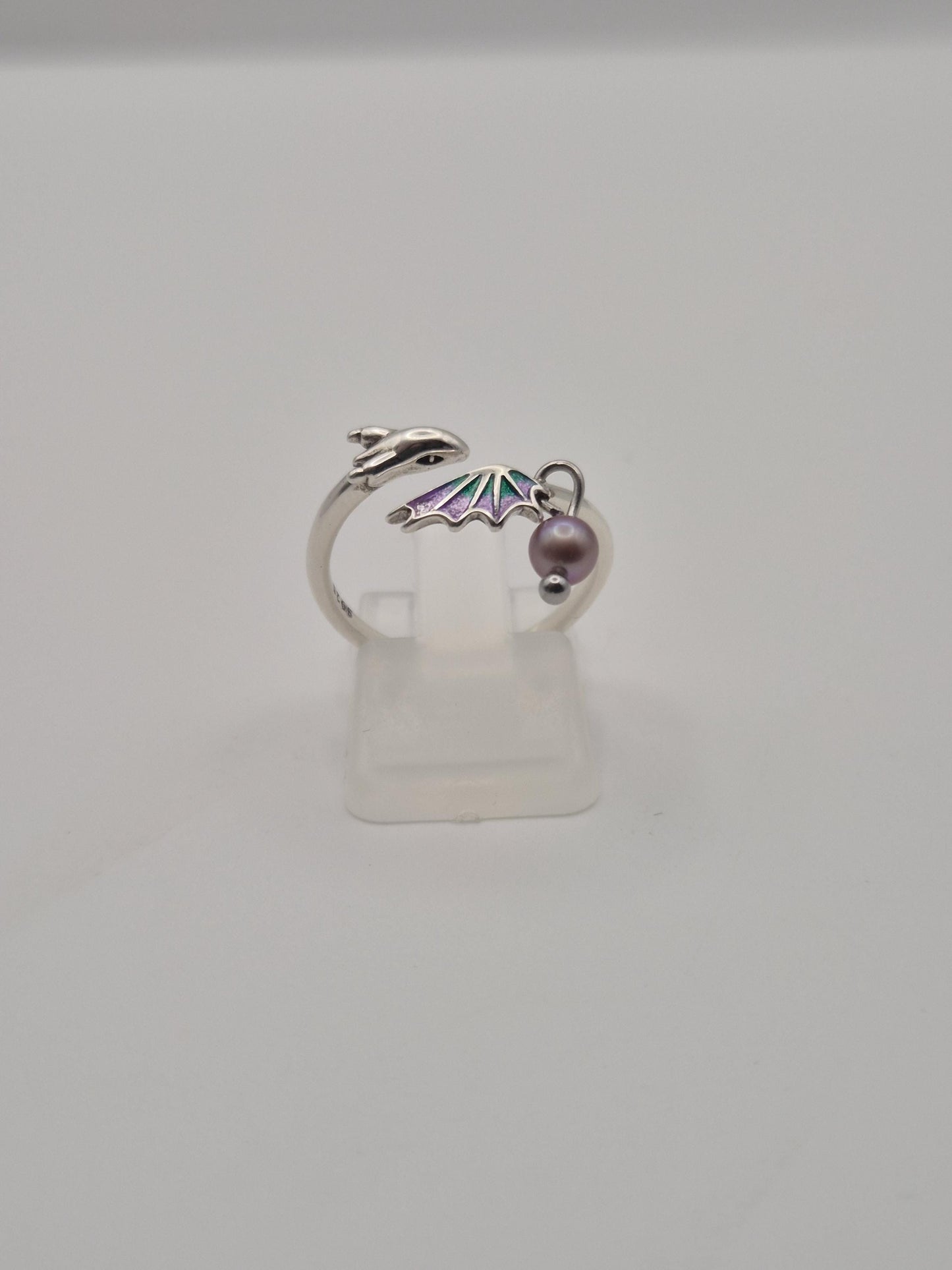 Simple Dragon Mini Pearl Ring