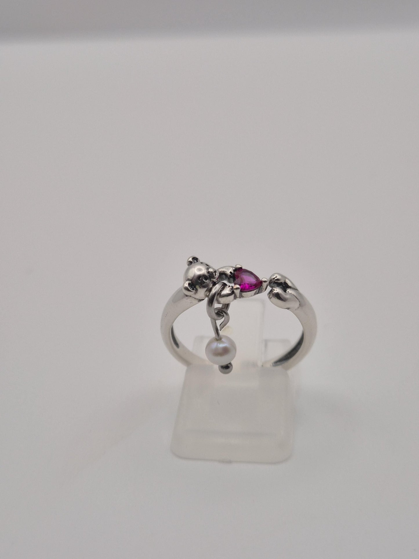 Hugging Bear Heart Mini Pearl Ring
