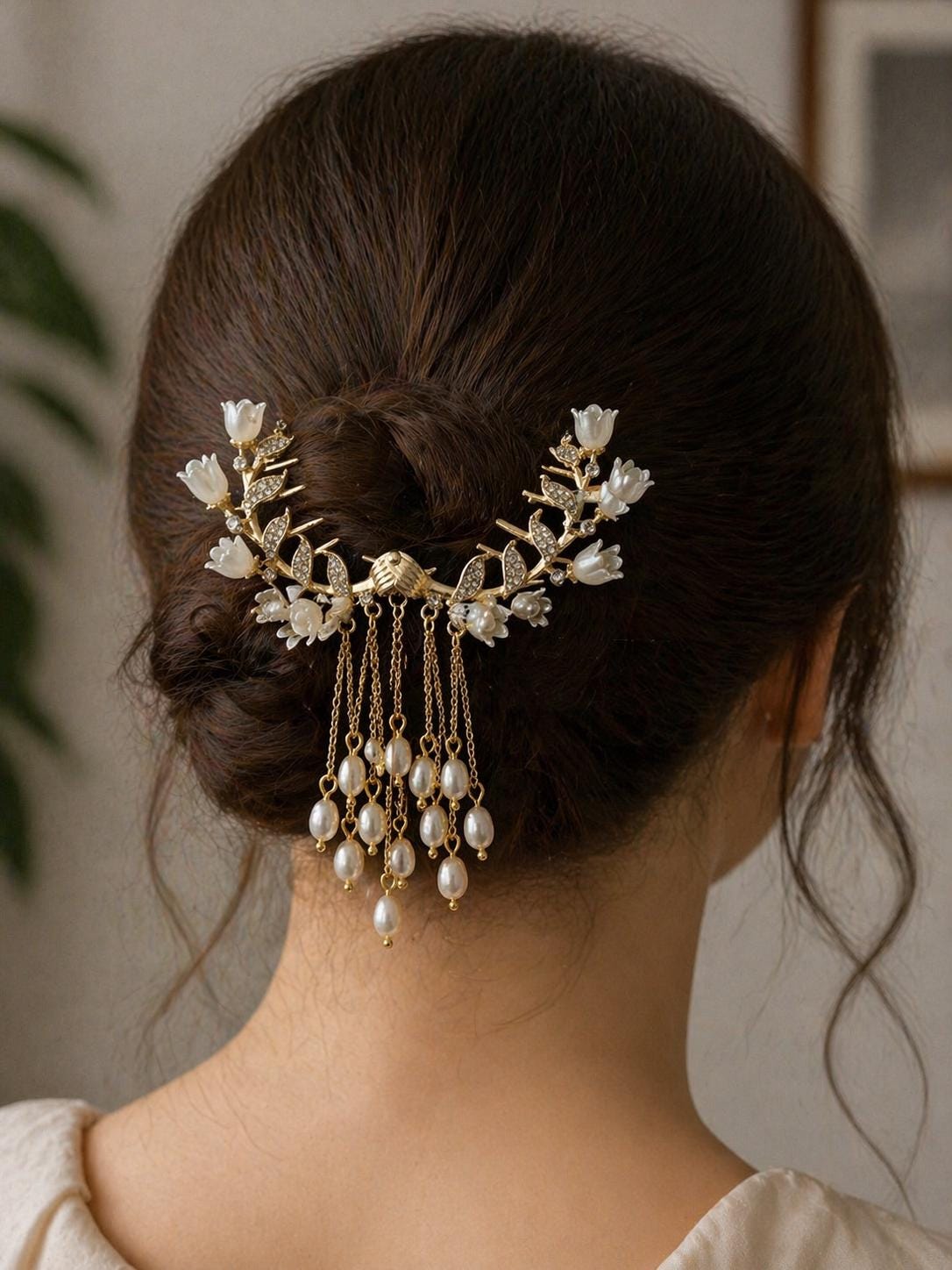 Blossoming Garland Multiple Pearl Hairpin
