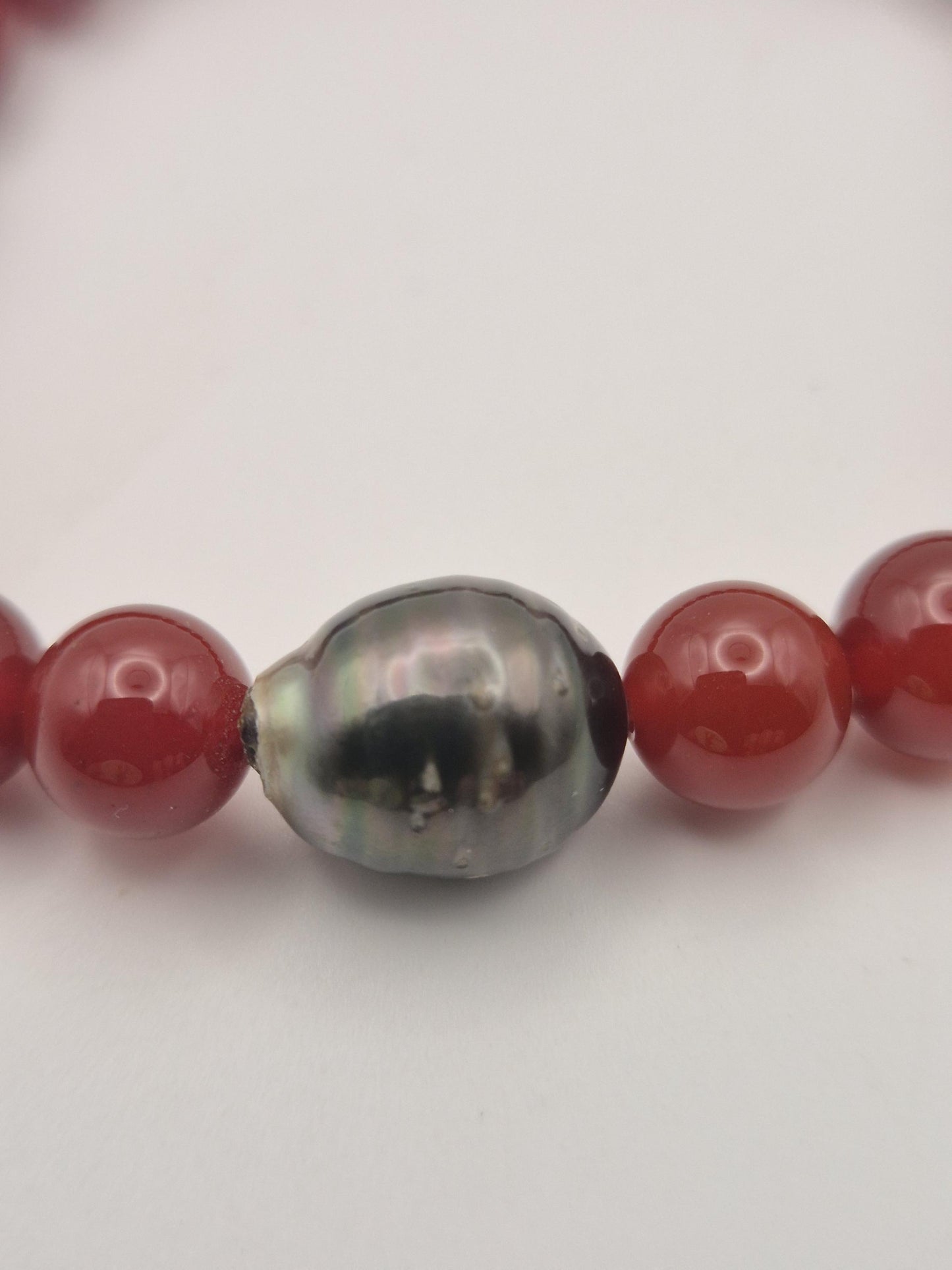 Red Agate & Black Tahitian Bracelet