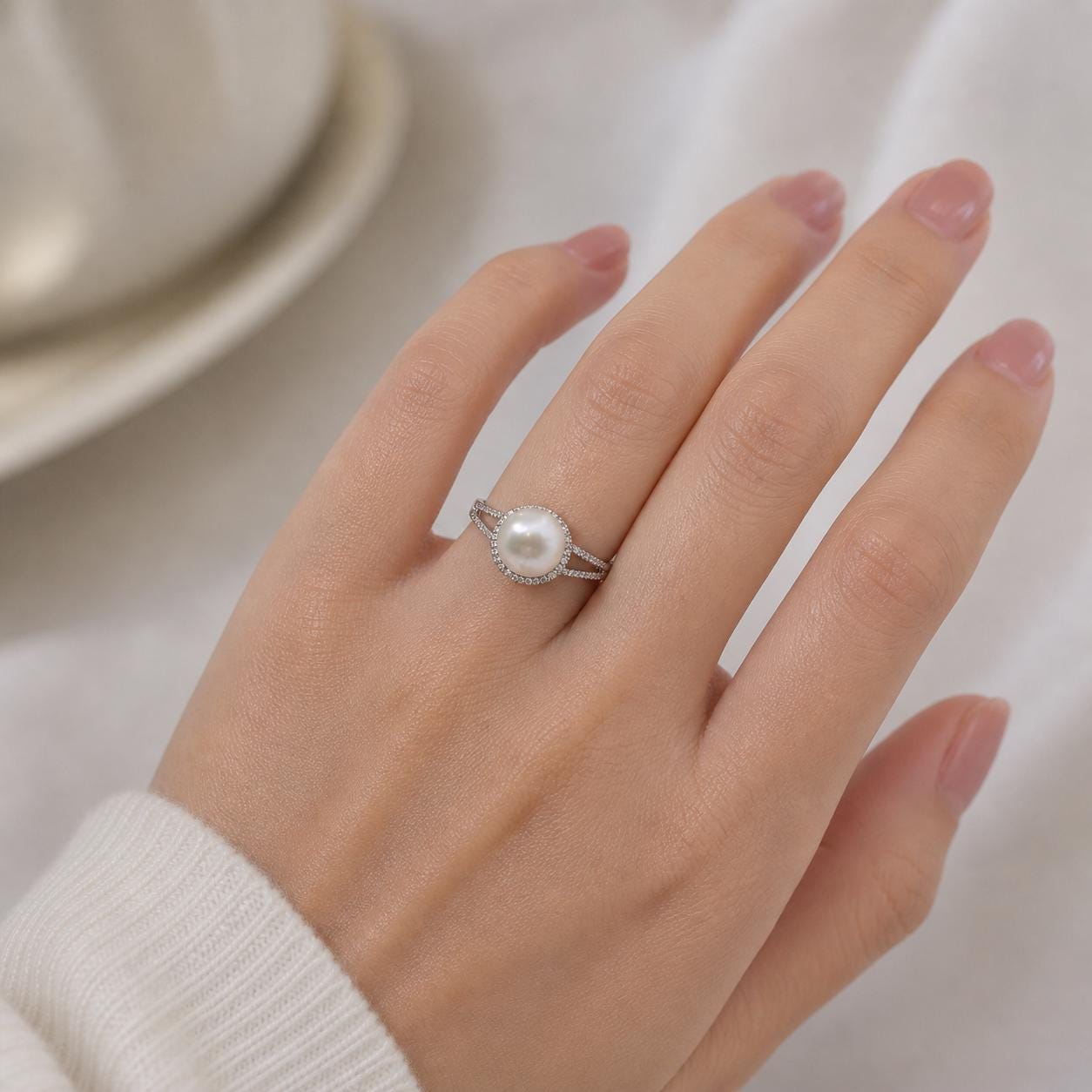 Lunar Halo Edison Pearl Ring
