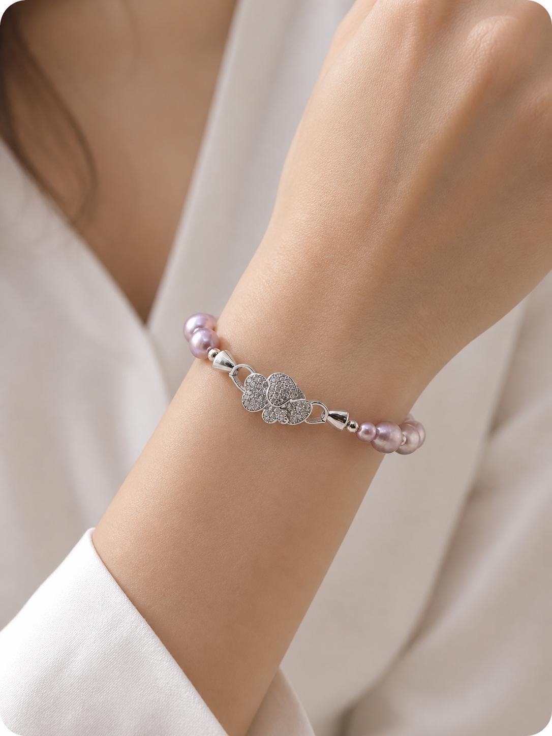 The Whimsical Waterlily Edison Pearl Bracelet