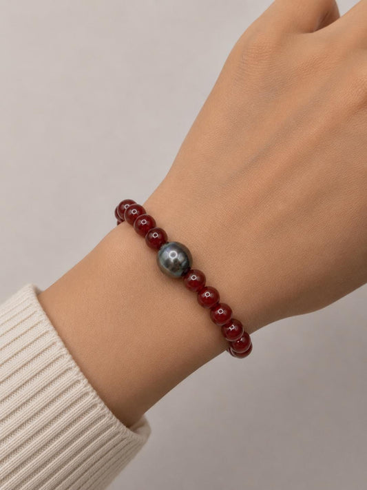 Red Agate & Black Tahitian Bracelet