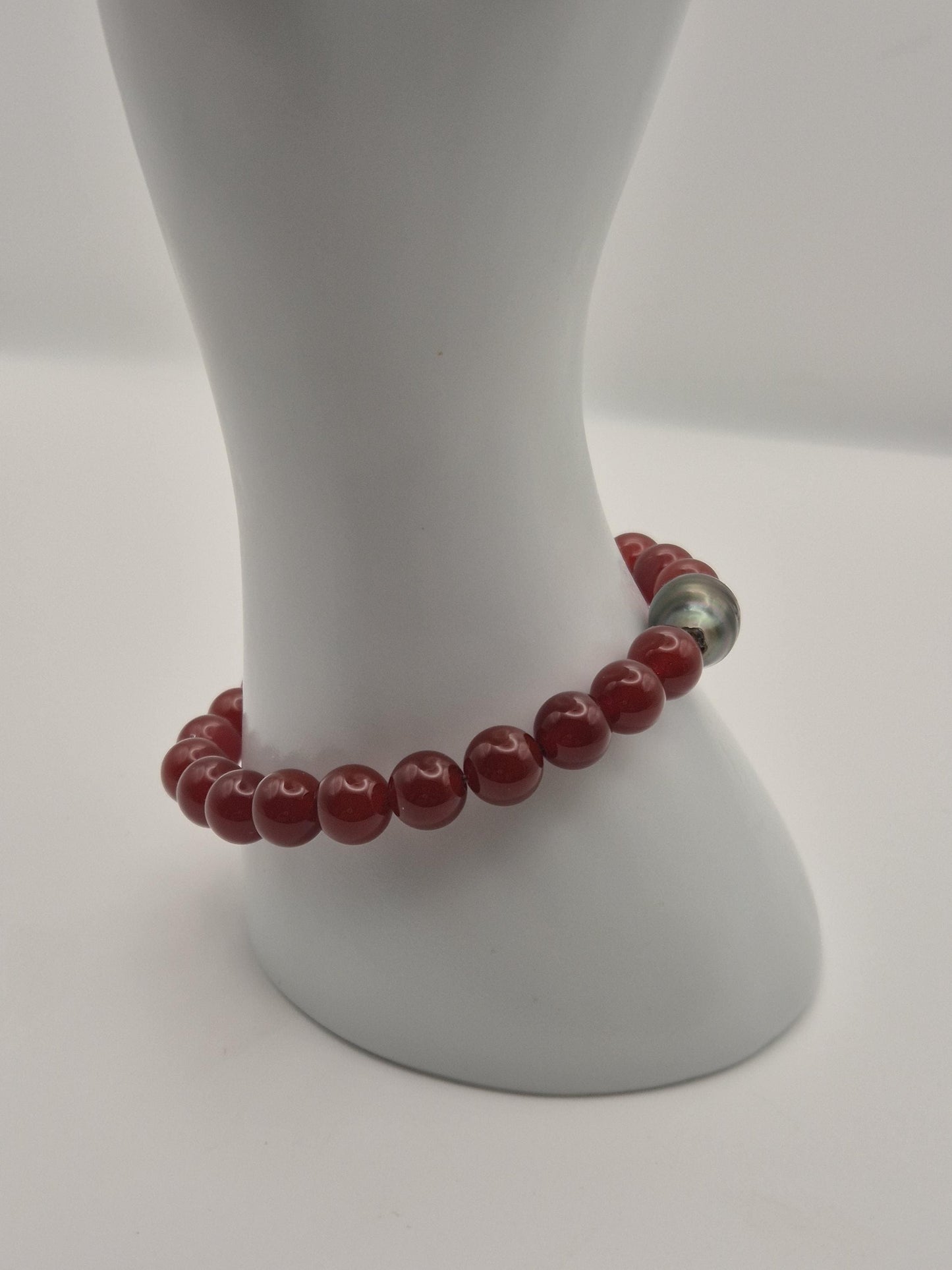 Red Agate & Black Tahitian Bracelet