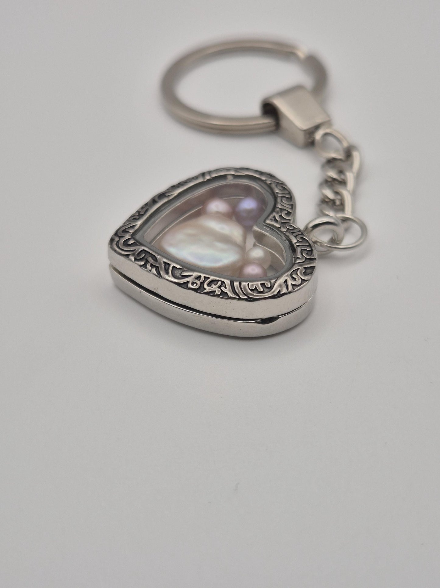 Loving Heart Multiple Pearl Magnetic Keychain
