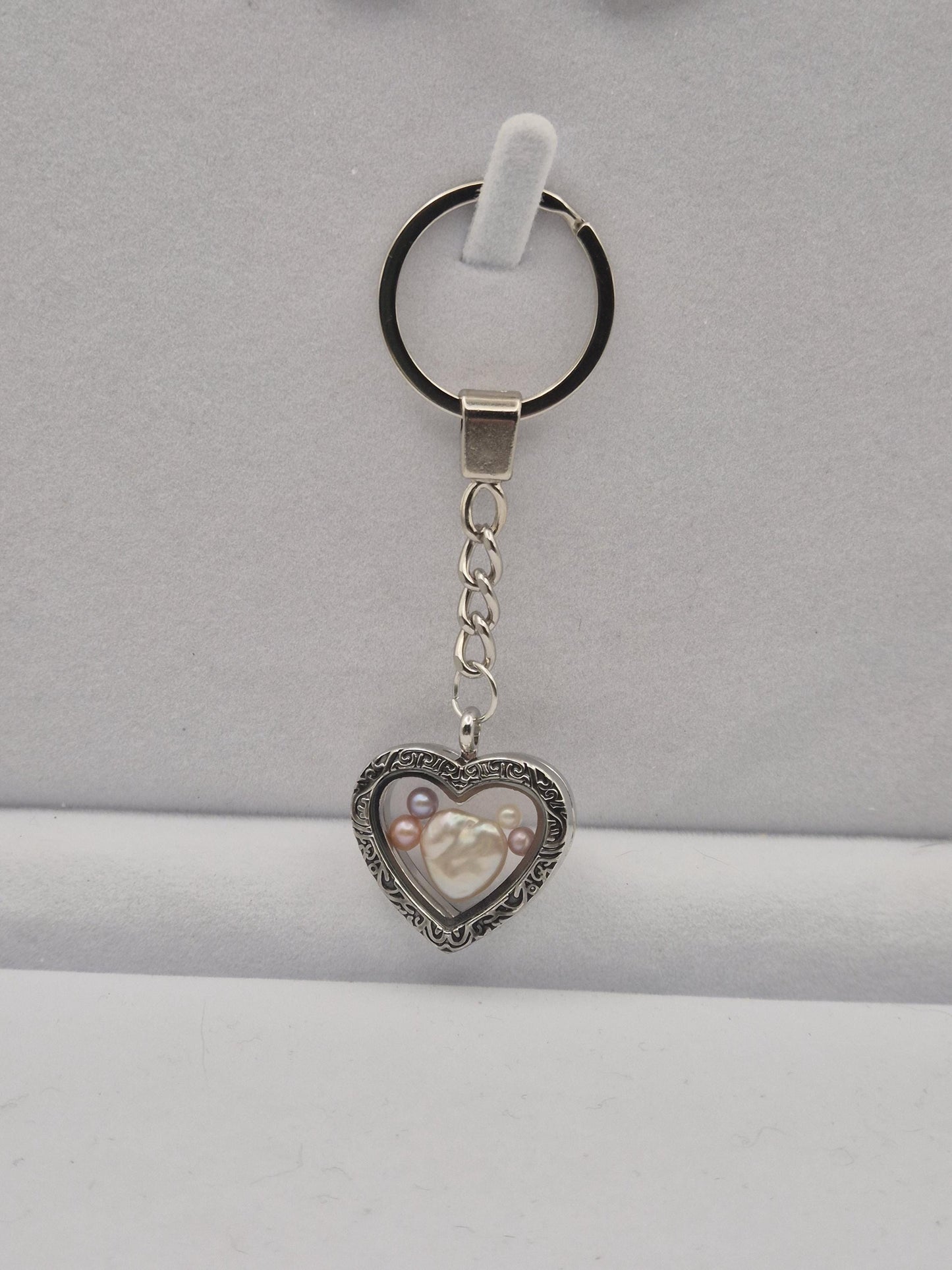 Loving Heart Multiple Pearl Magnetic Keychain