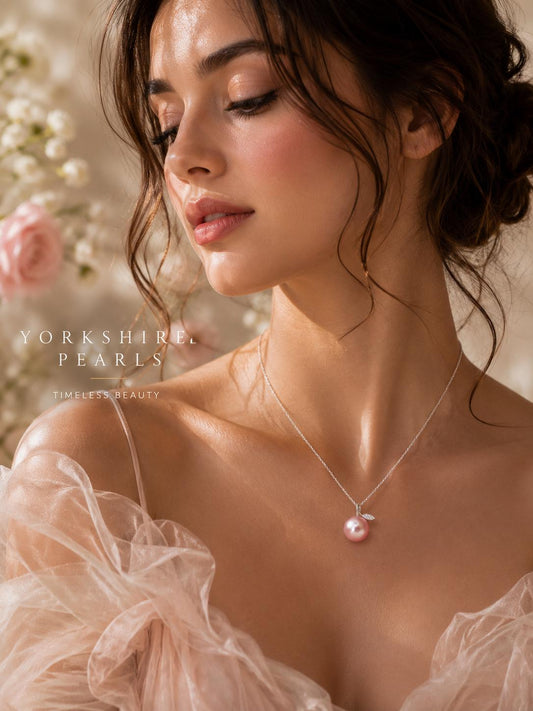 Edison Pearl Apple Stem Pendant