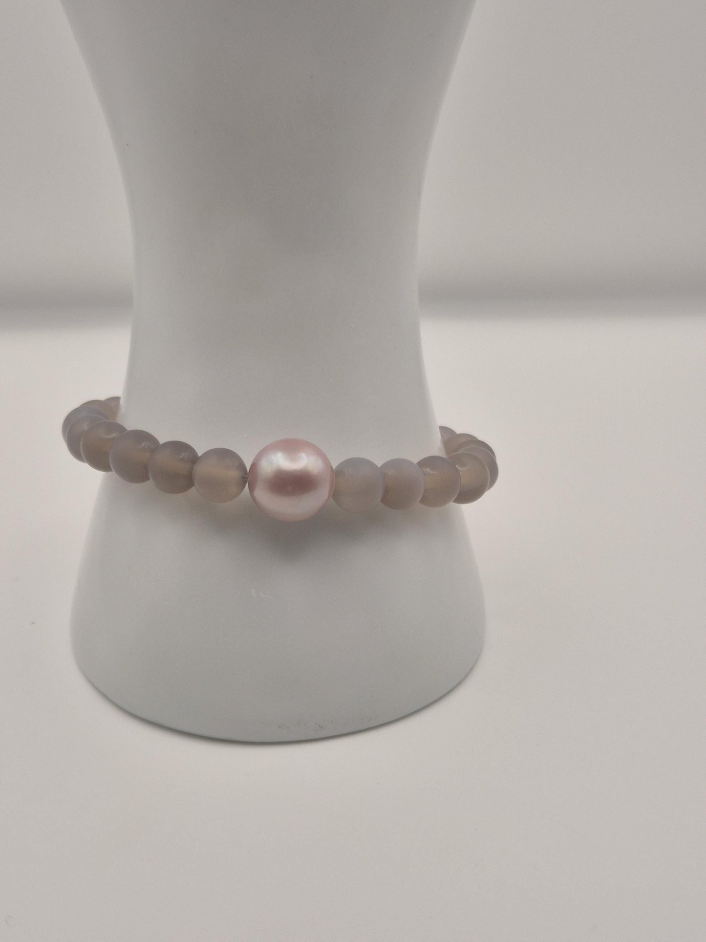 Grey Agate and Edison Pearl Bracelet