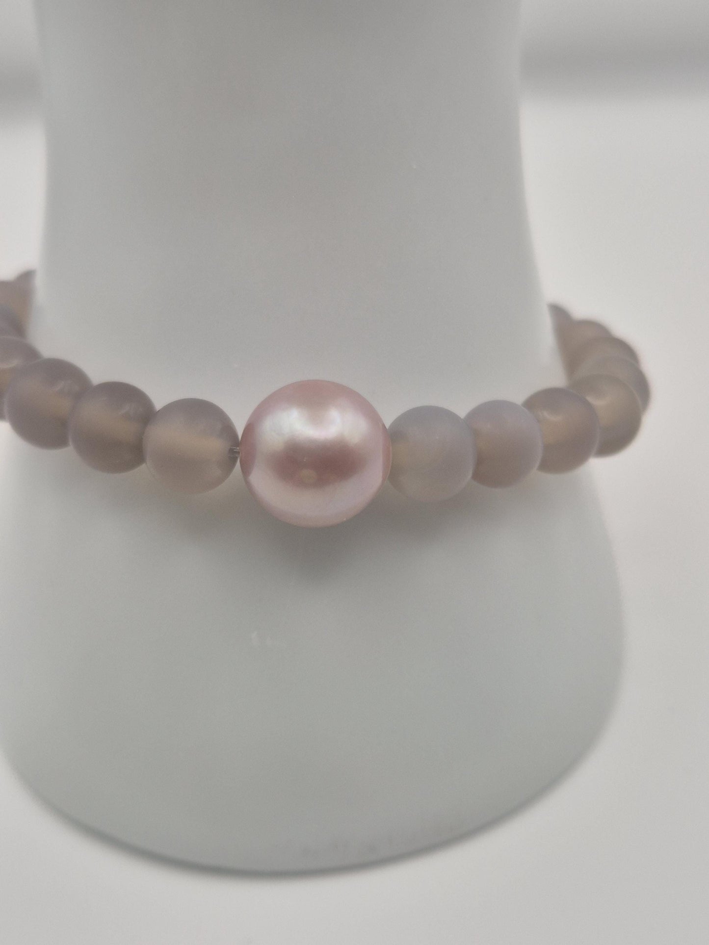 Grey Agate and Edison Pearl Bracelet