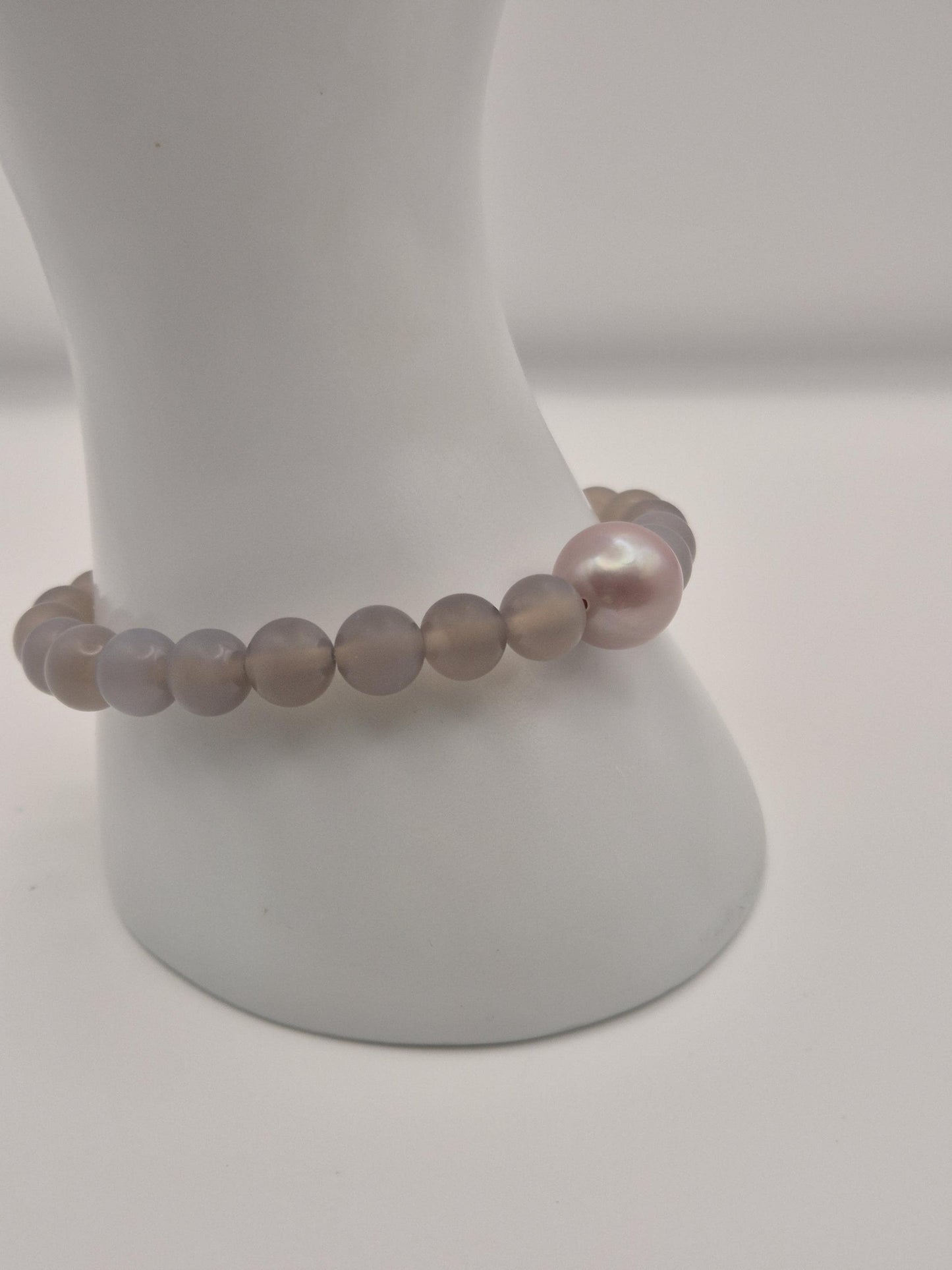 Grey Agate and Edison Pearl Bracelet