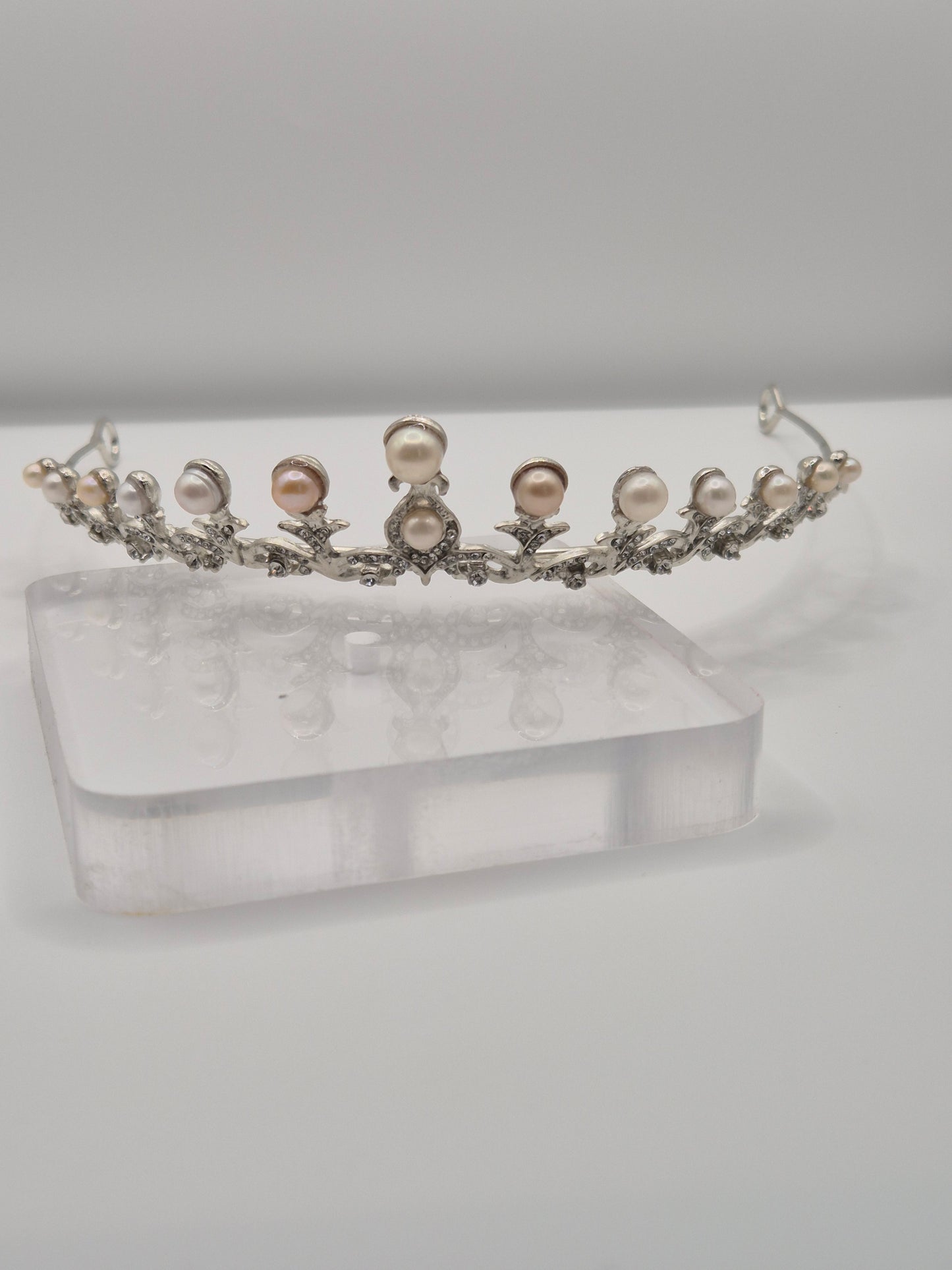 Elegant Blush Pearl Tiara