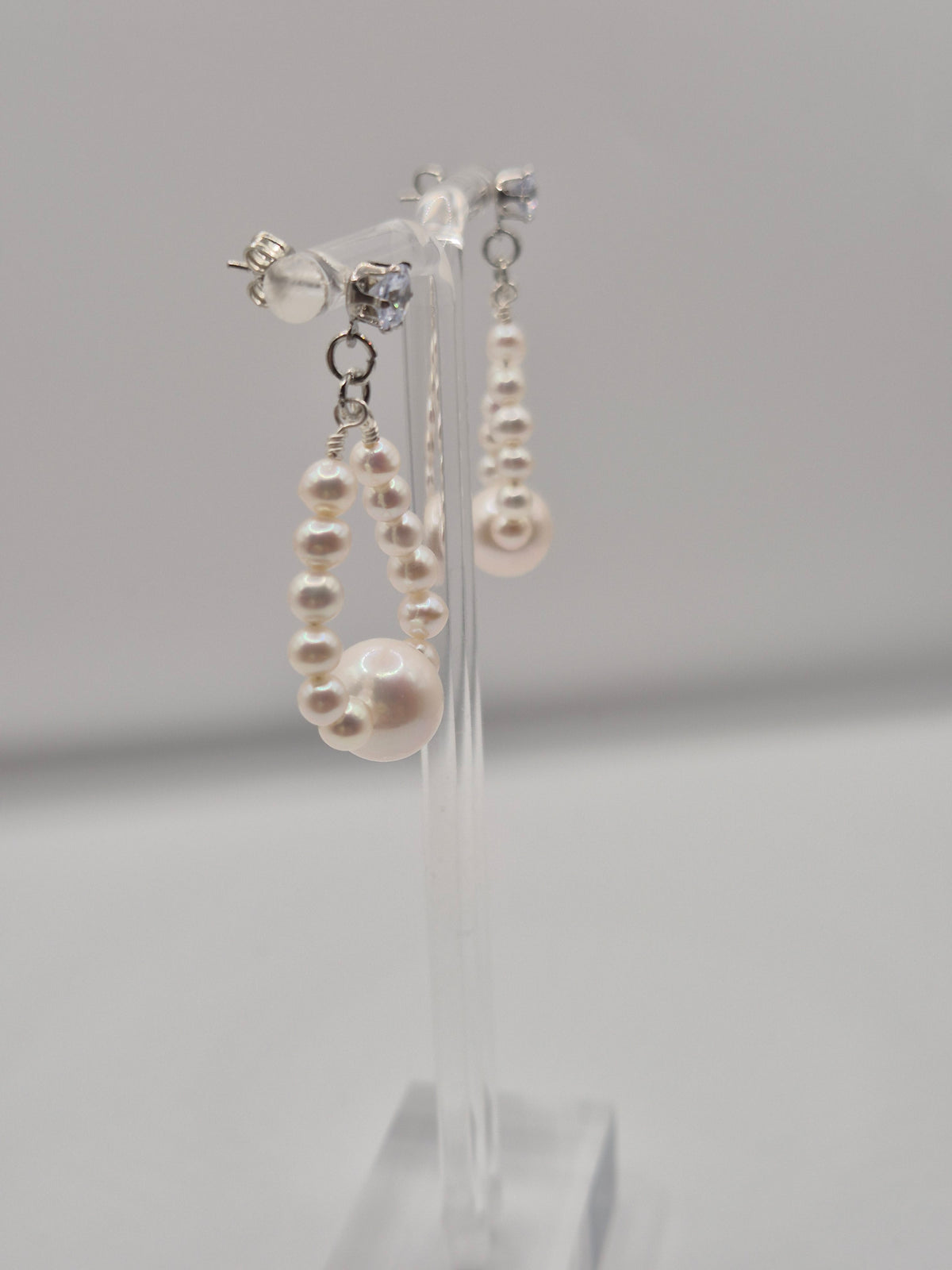 Ivory Teardrop Sparkle Stud Earrings