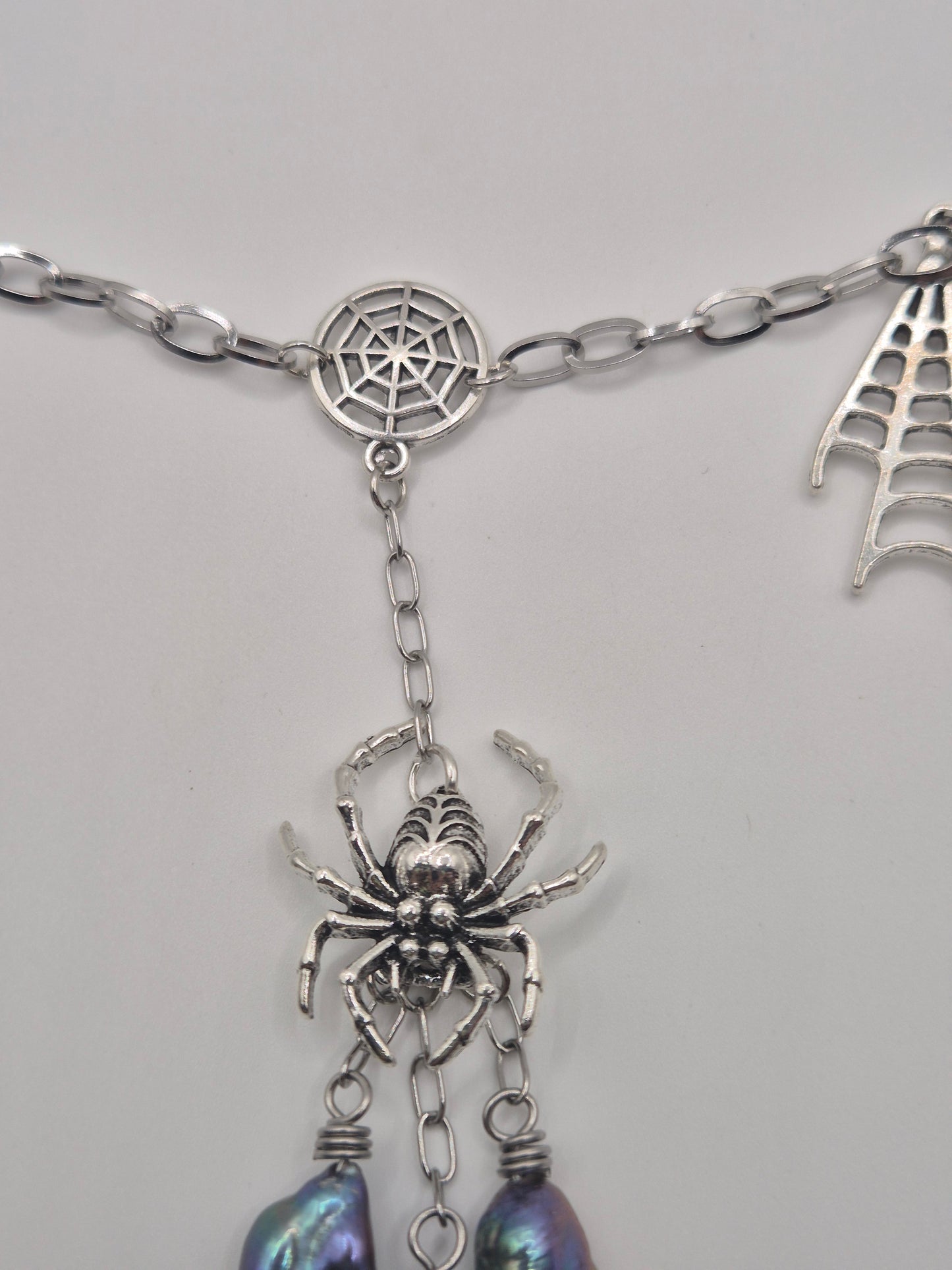 Web & Spider Drop Pearl Necklace