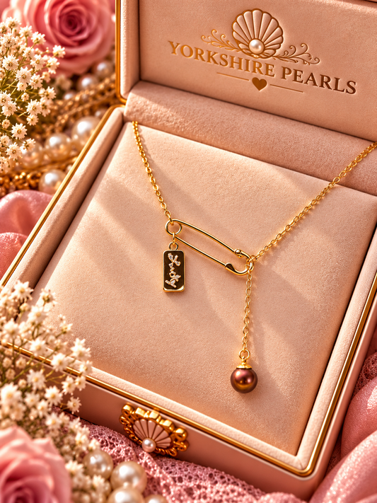 Golden Lucky Safety Pin Pearl Necklace