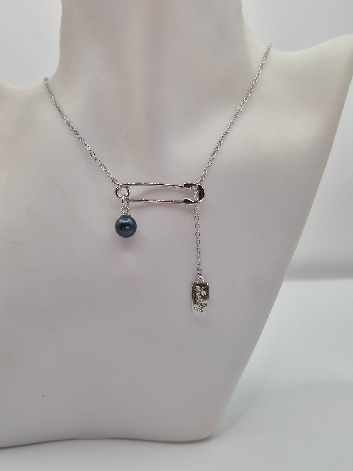 Lucky Safety Pin Pearl Necklace