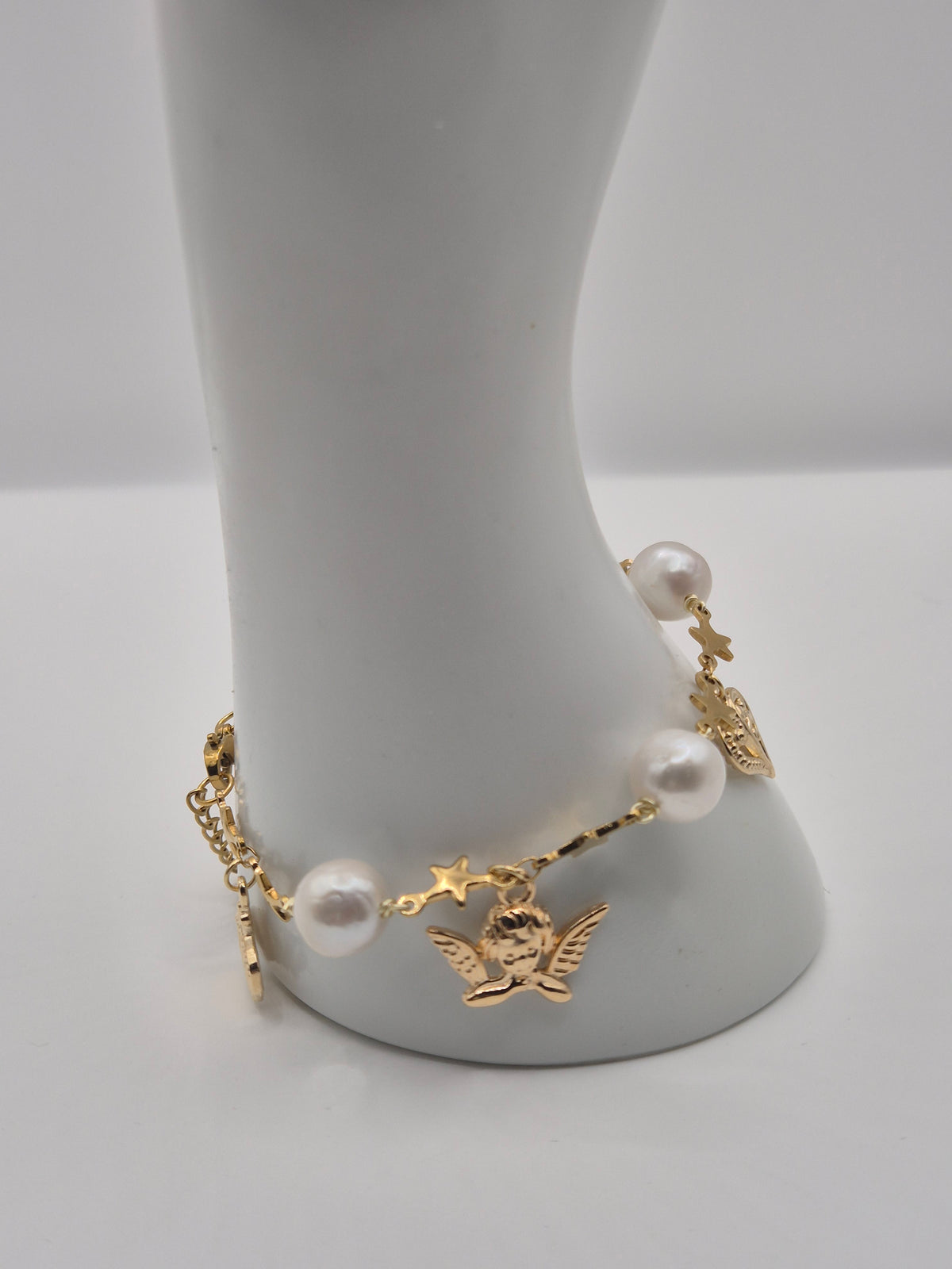 Golden Charm Pearl & Star Bracelet