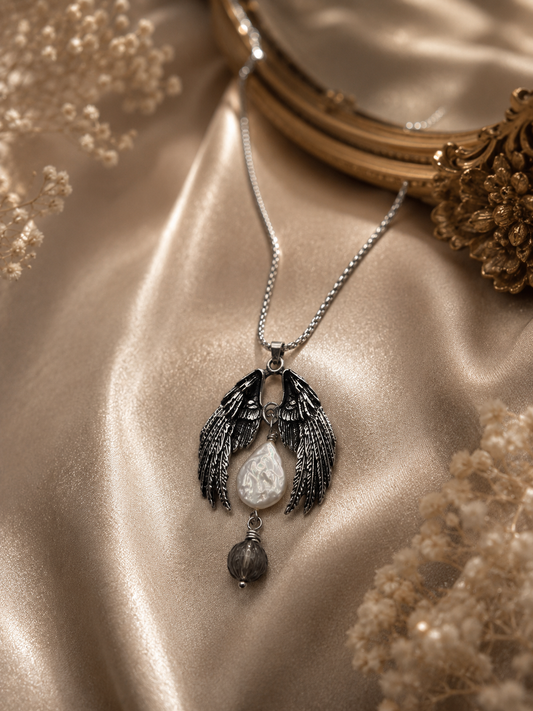Black Tahitian Winged Pearl Pendant Necklace